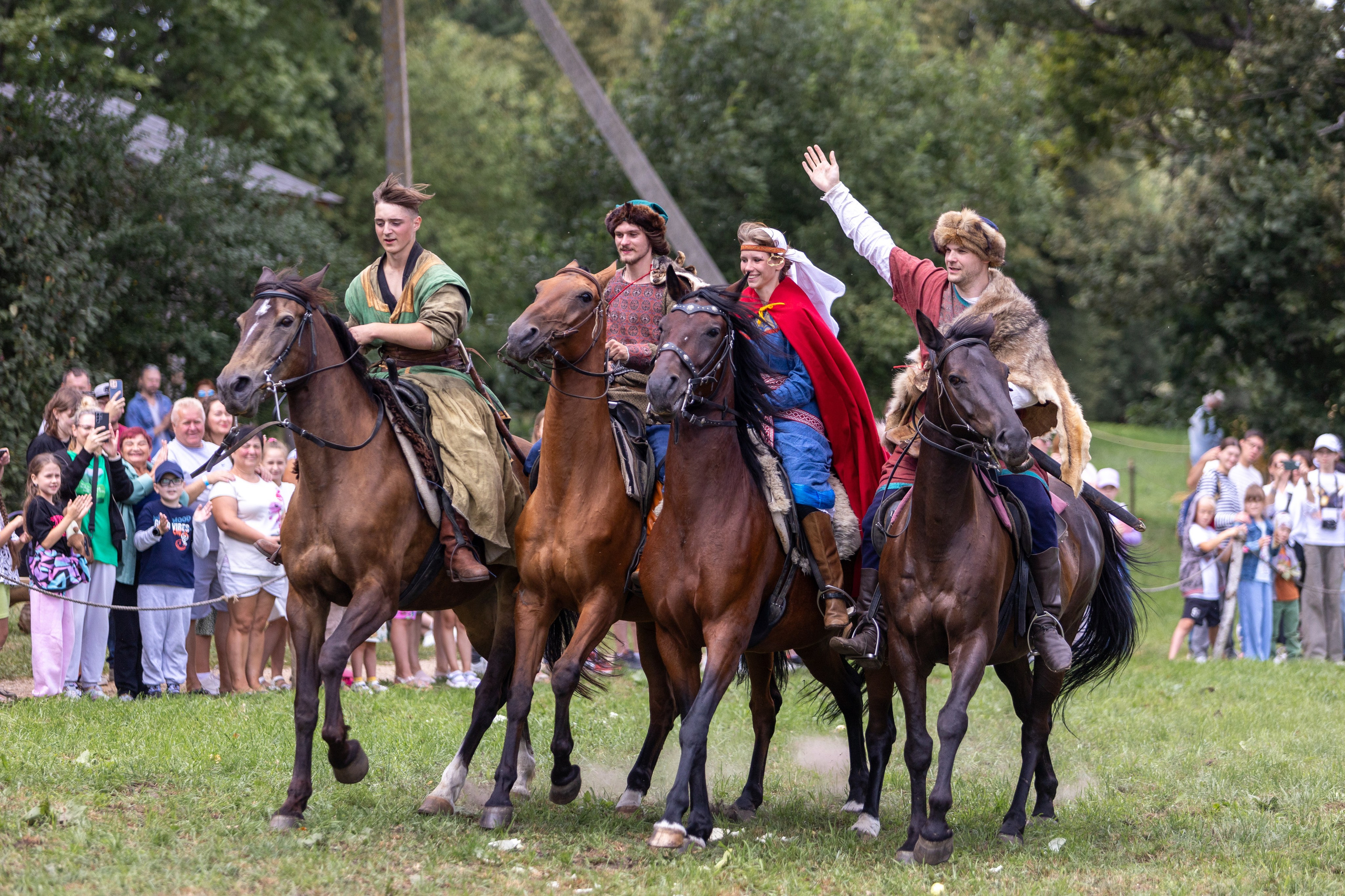 Ежегодный фестиваль средневековья в Дукоре. Профессиональный интерьерный и репортажный фотограф Минск и РБ. Максим Орлов