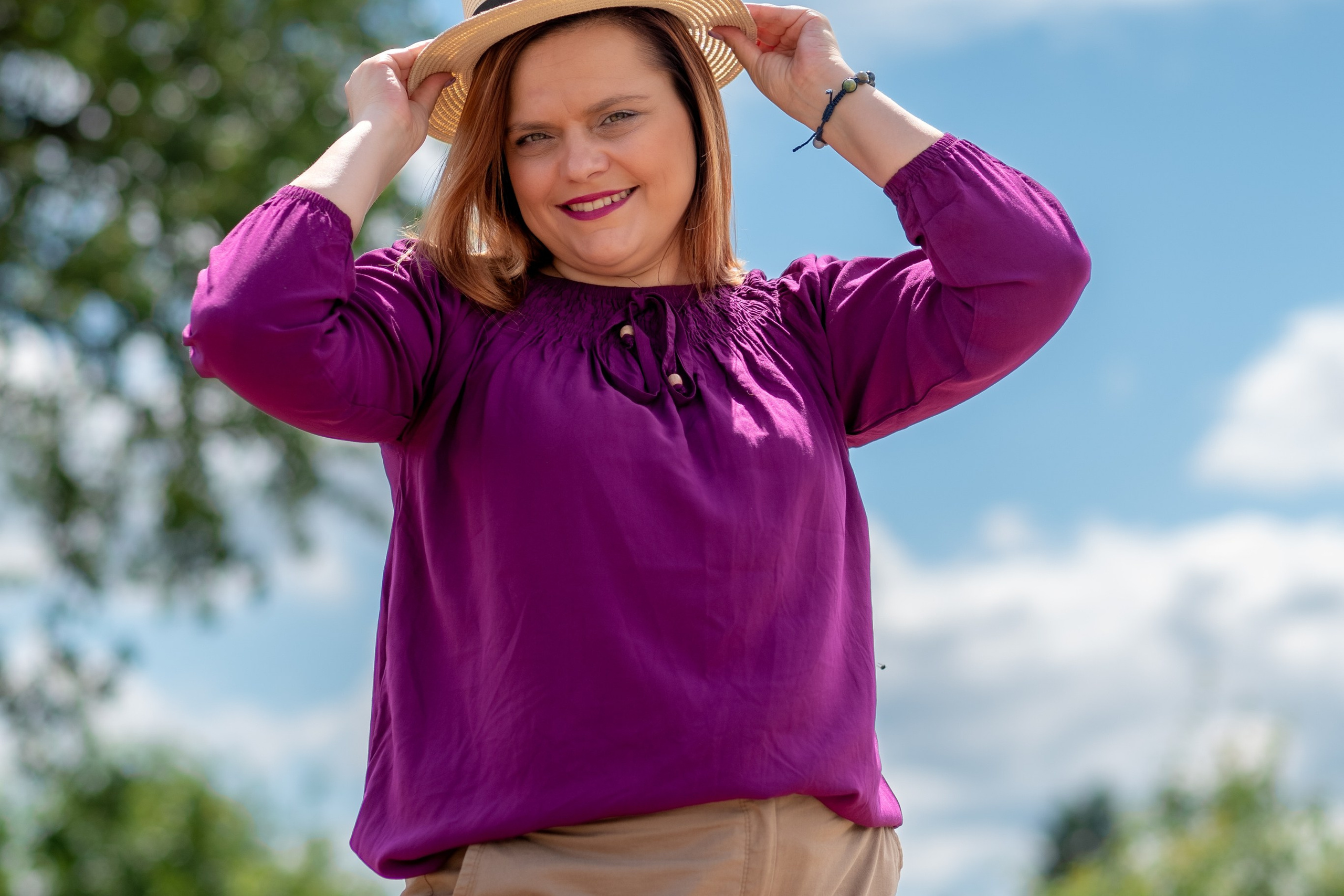 Катя и Оксана в лаванде. Профессиональный интерьерный и репортажный фотограф Минск и РБ. Максим Орлов