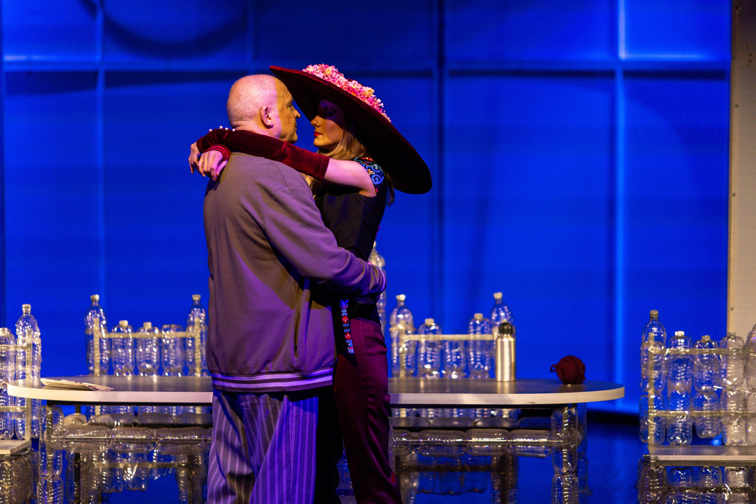 Новый театр «Нобелевская неделя». Профессиональный интерьерный и репортажный фотограф Минск и РБ. Максим Орлов