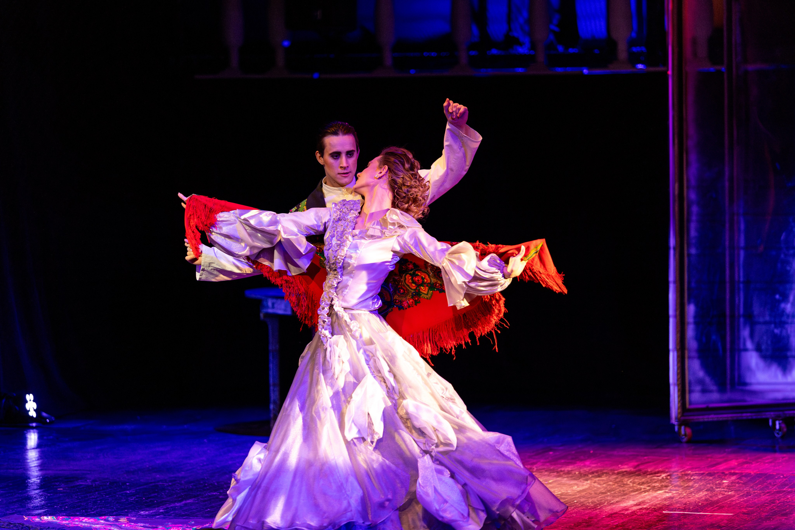 Новый театр «Я вещь». Профессиональный интерьерный и репортажный фотограф Минск и РБ. Максим Орлов