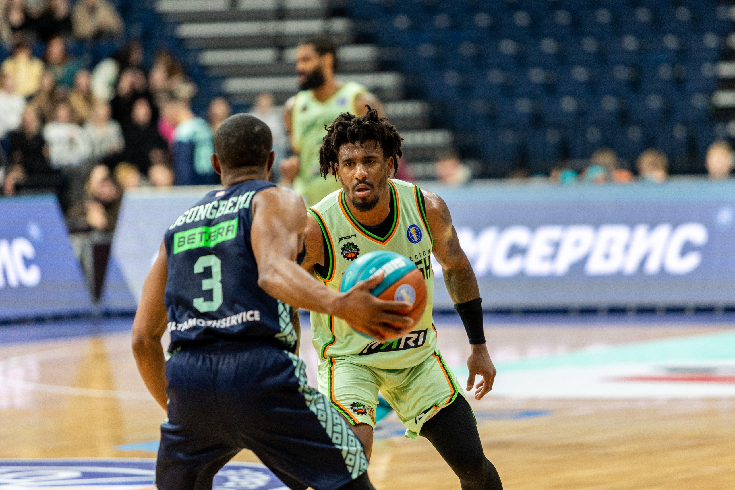 Баскетбол. Лучшие кадры. Минск — Уралмаш 13.02.2024. Профессиональный интерьерный и репортажный фотограф Минск и РБ. Максим Орлов