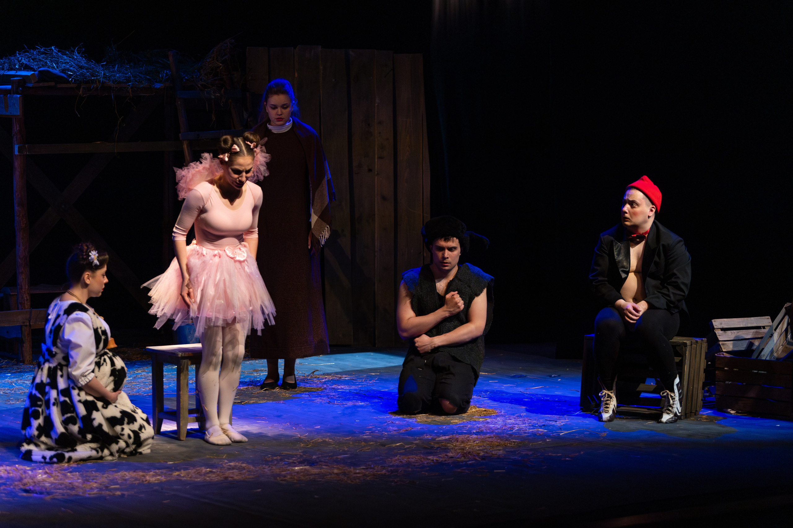 Театр белорусской армии «Очень простая история». Профессиональный интерьерный и репортажный фотограф Минск и РБ. Максим Орлов