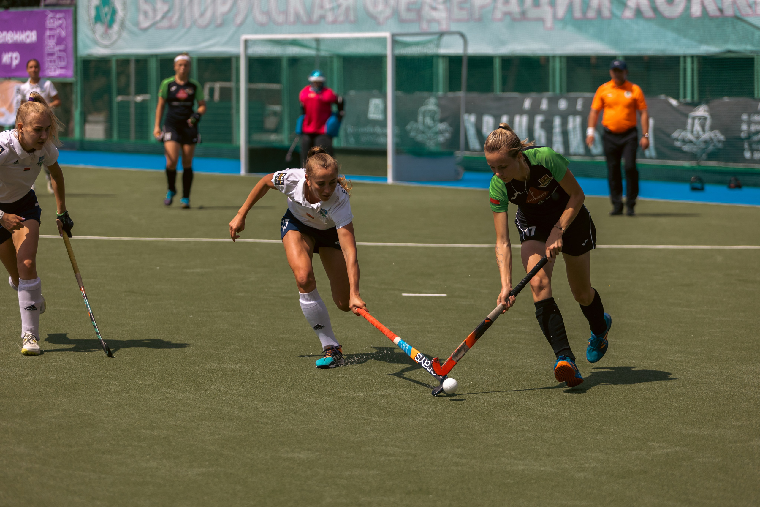 Хоккей на траве. Девушки. Минск — Текстильщик 29.052024. Профессиональный интерьерный и репортажный фотограф Минск и РБ. Максим Орлов