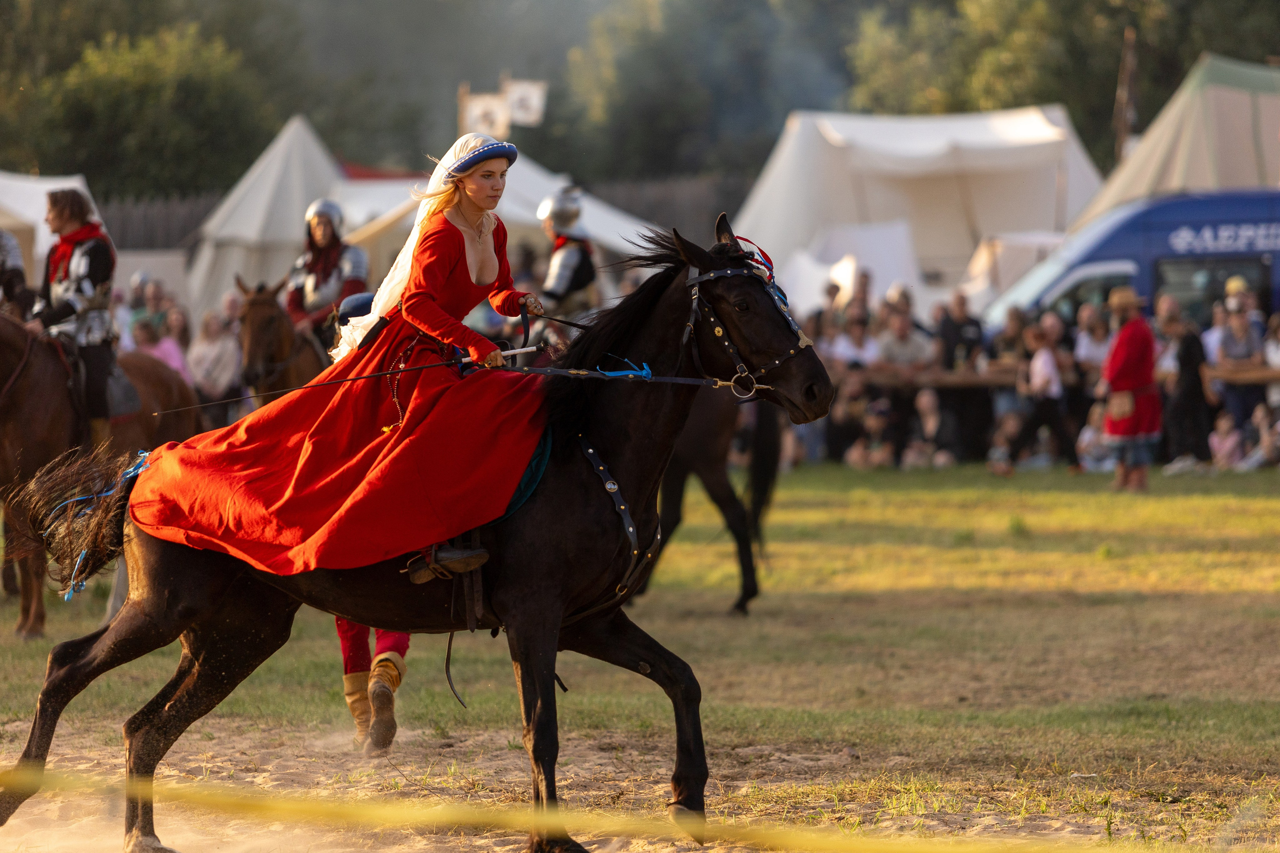 Рыцарский фест. Мстиславль. Профессиональный интерьерный и репортажный фотограф Минск и РБ. Максим Орлов