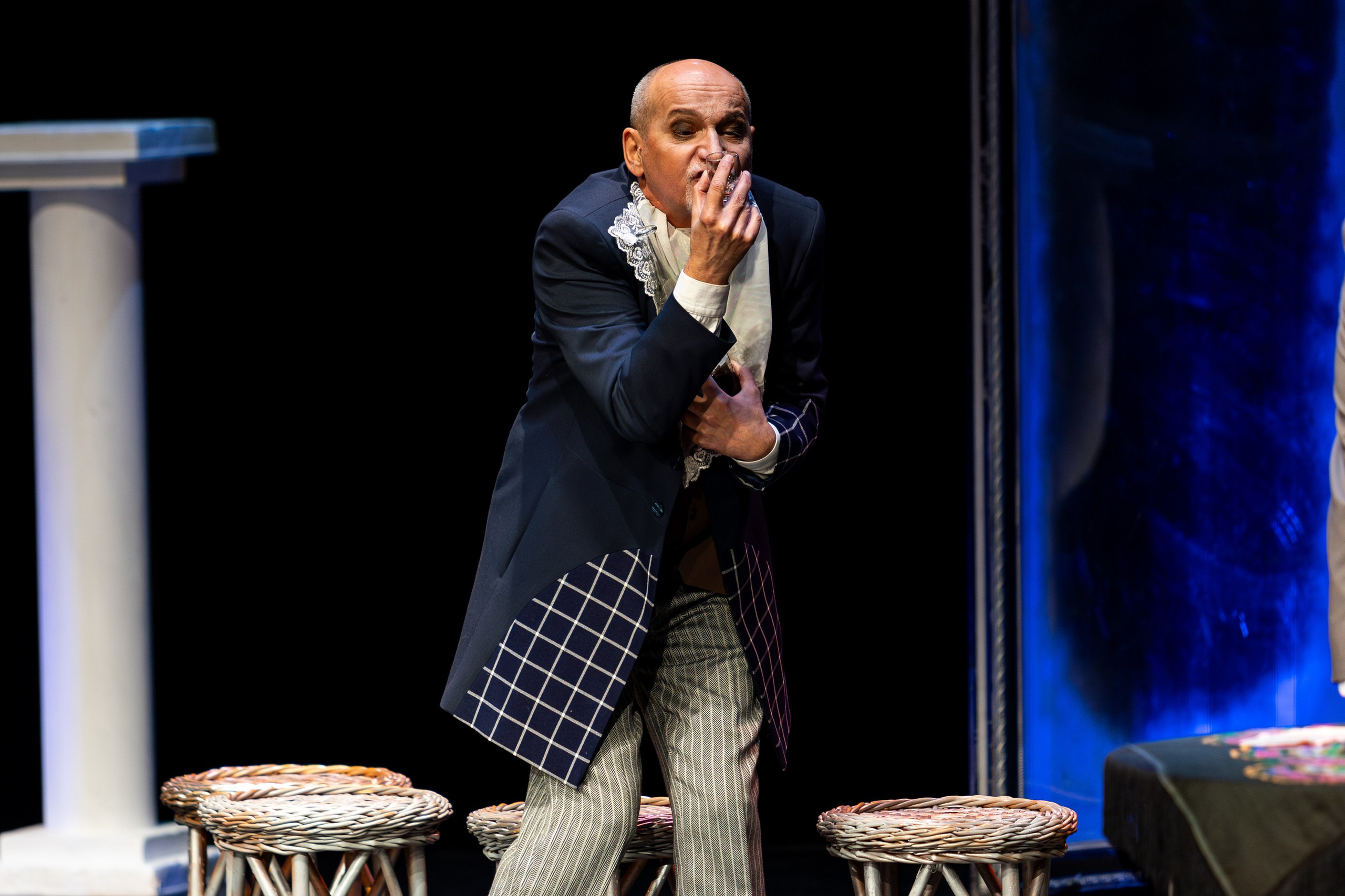 Новый театр «Я вещь». Профессиональный интерьерный и репортажный фотограф Минск и РБ. Максим Орлов