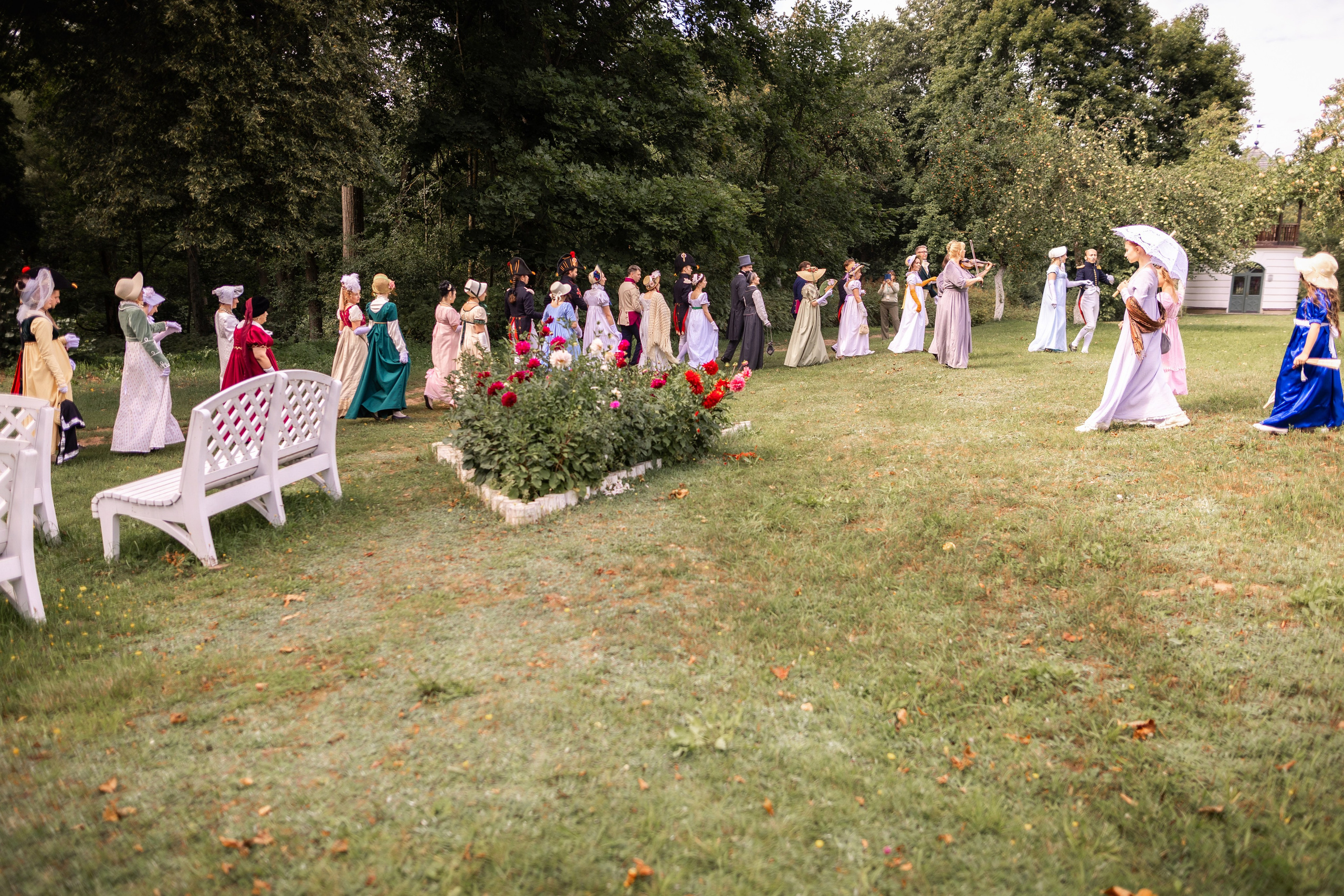 Пикник начала 19 века. Профессиональный интерьерный и репортажный фотограф Минск и РБ. Максим Орлов
