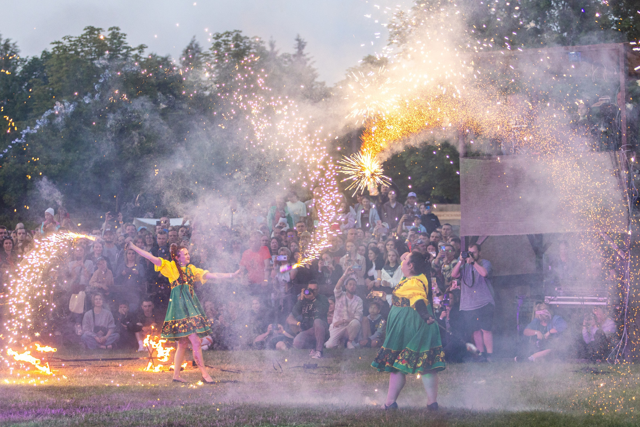 Свята сонца. Профессиональный интерьерный и репортажный фотограф Минск и РБ. Максим Орлов