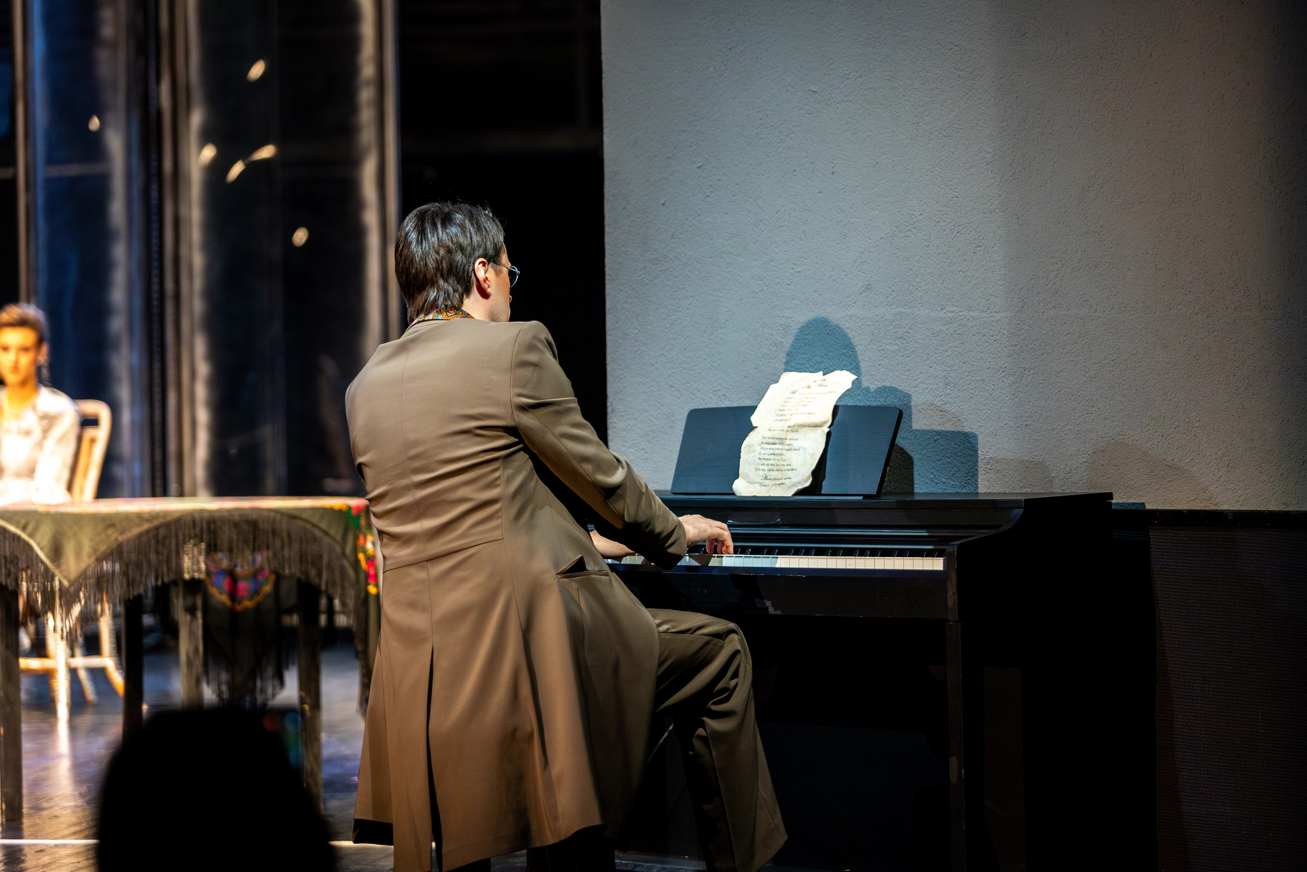 Новый театр «Я вещь». Профессиональный интерьерный и репортажный фотограф Минск и РБ. Максим Орлов