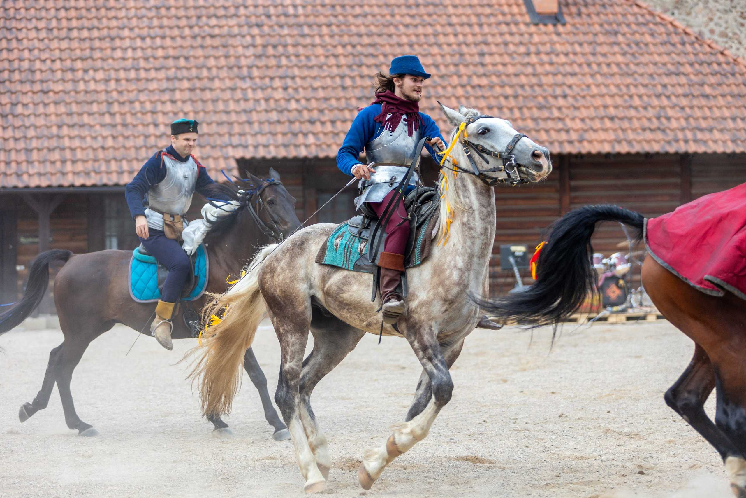 Выступление «Золотой шпоры» на празднике города Лиды. Профессиональный интерьерный и репортажный фотограф Минск и РБ. Максим Орлов