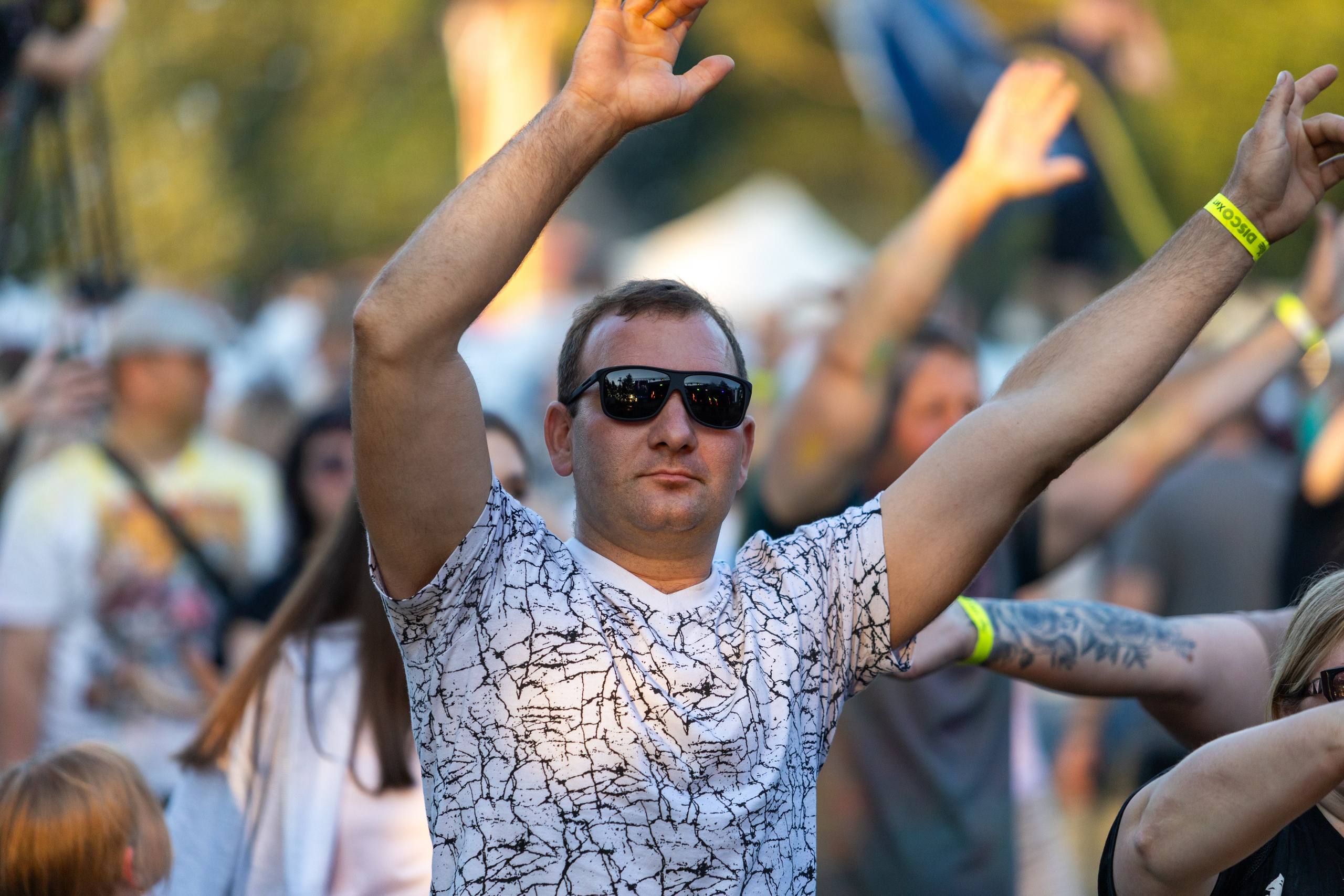 Дискохит. Профессиональный интерьерный и репортажный фотограф Минск и РБ. Максим Орлов