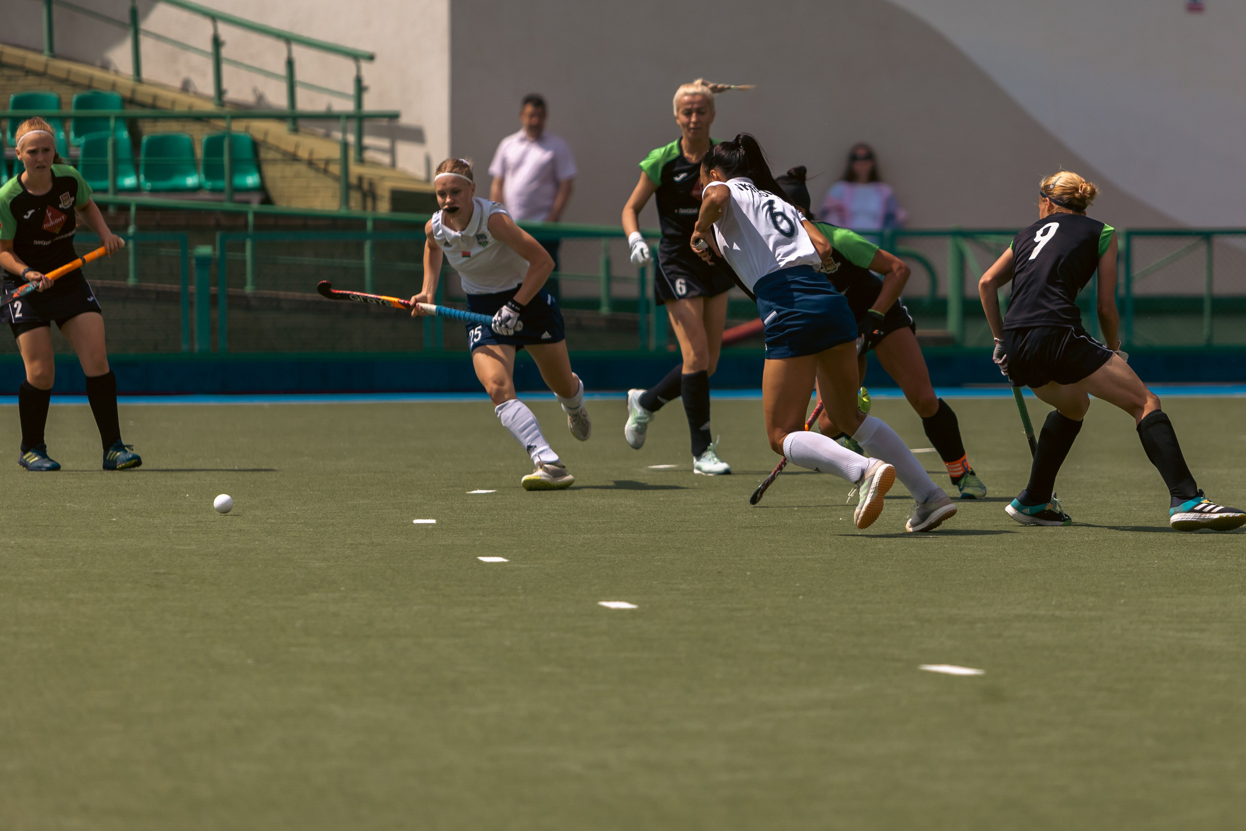 Хоккей на траве. Девушки. Минск — Текстильщик 29.052024. Профессиональный интерьерный и репортажный фотограф Минск и РБ. Максим Орлов