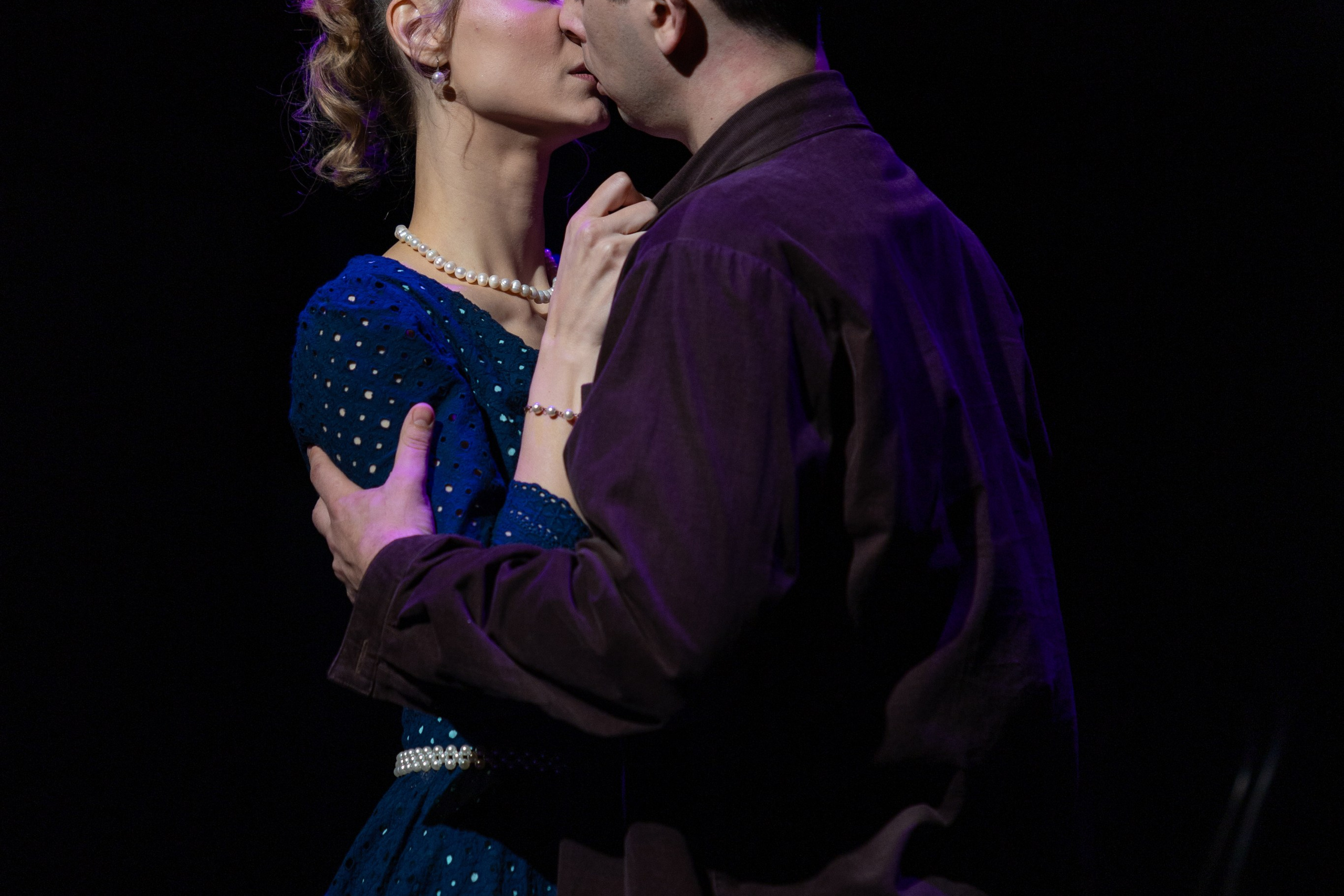 Новый театр «Плачу за любовь». Профессиональный интерьерный и репортажный фотограф Минск и РБ. Максим Орлов