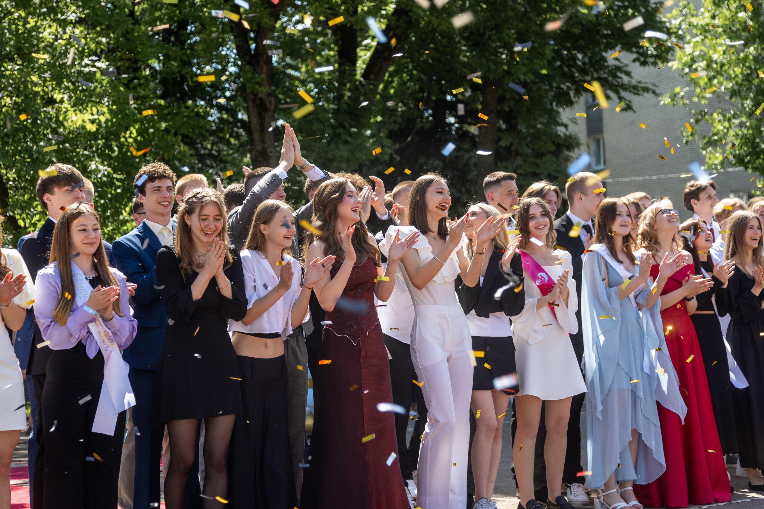 Школа 47. Последний звонок. Профессиональный интерьерный и репортажный фотограф Минск и РБ. Максим Орлов