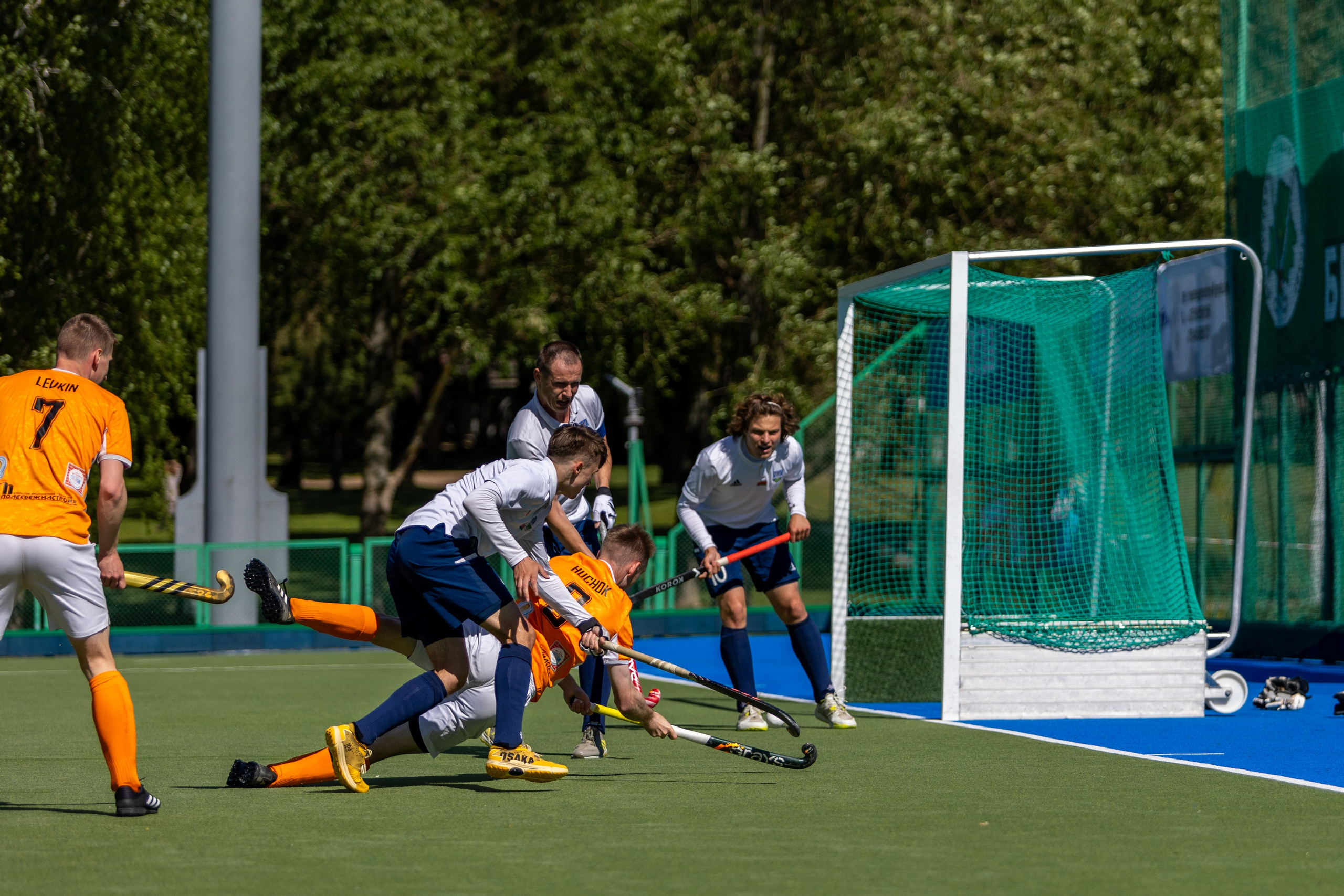Хоккей на траве. ХК Минск — СК Строитель 12.05.2024. Профессиональный интерьерный и репортажный фотограф Минск и РБ. Максим Орлов