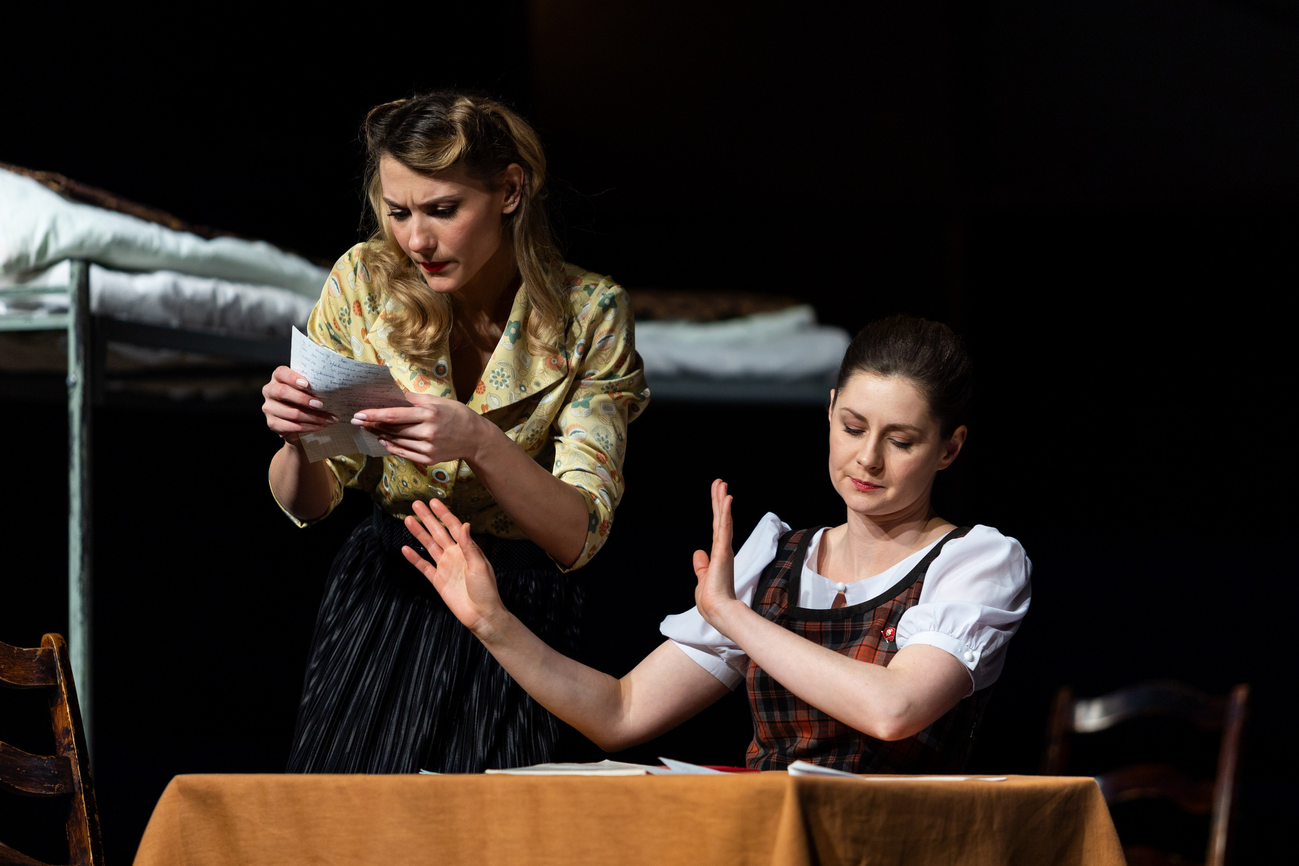 Новый театр «Фабричная девчонка». Профессиональный интерьерный и репортажный фотограф Минск и РБ. Максим Орлов