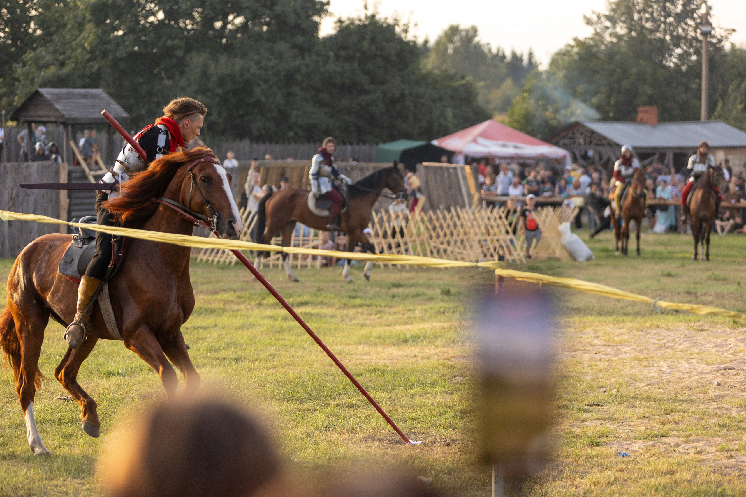 Рыцарский фест. Мстиславль. Профессиональный интерьерный и репортажный фотограф Минск и РБ. Максим Орлов