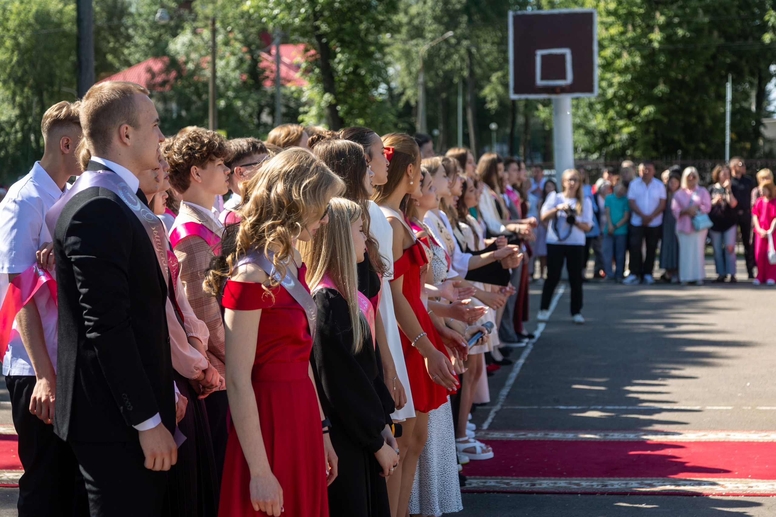 Школа 47. Последний звонок. Профессиональный интерьерный и репортажный фотограф Минск и РБ. Максим Орлов