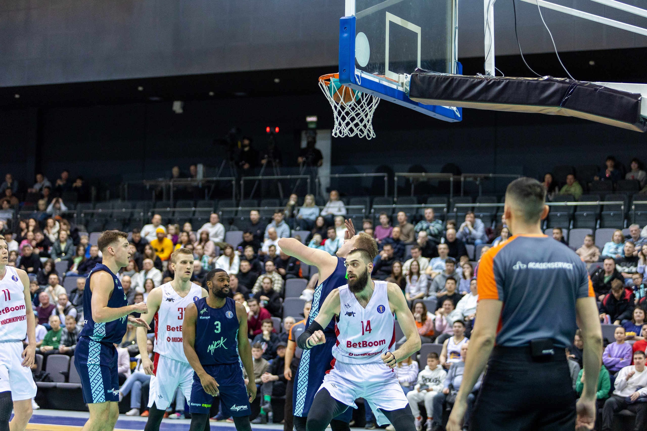 Баскетбол. Минск — MBA. 09.03.2024. Профессиональный интерьерный и репортажный фотограф Минск и РБ. Максим Орлов