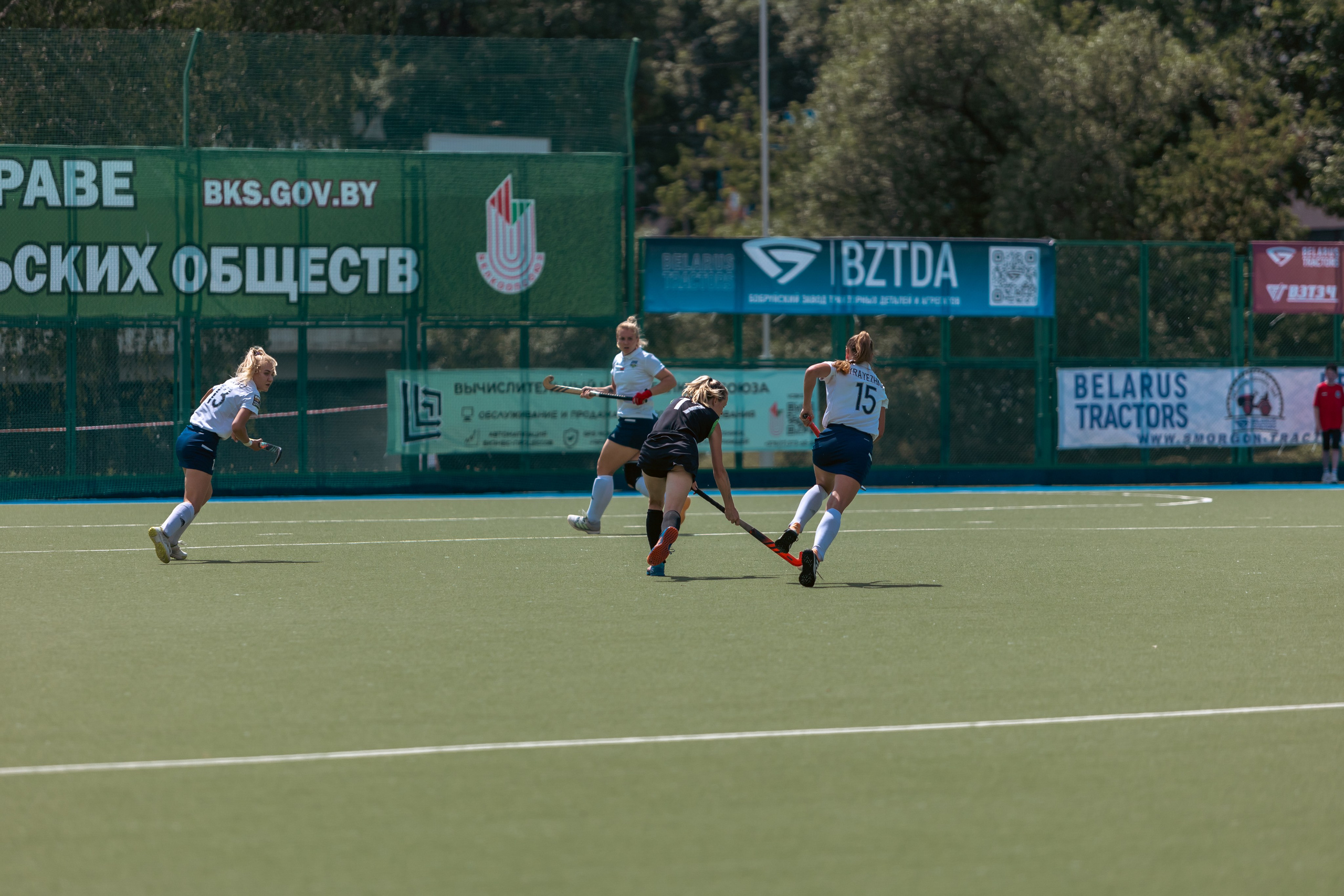 Хоккей на траве. Девушки. Минск — Текстильщик 29.052024. Профессиональный интерьерный и репортажный фотограф Минск и РБ. Максим Орлов