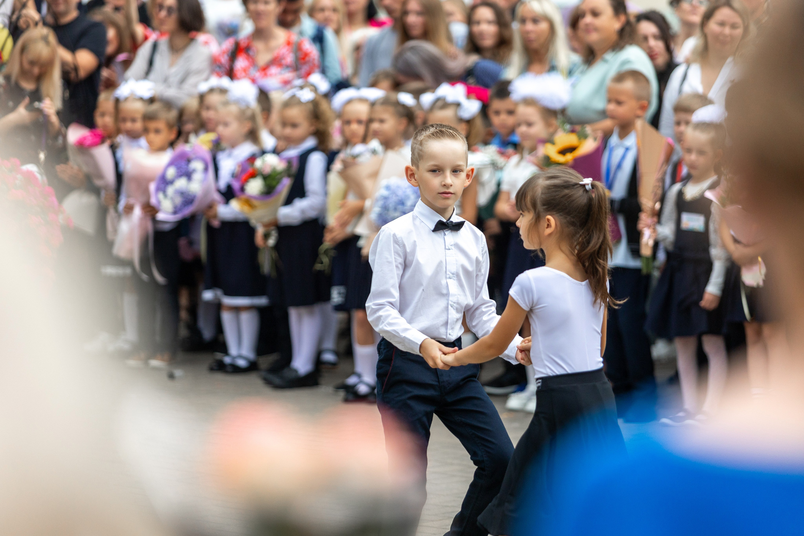 Линейка 1-го сентября. Профессиональный интерьерный и репортажный фотограф Минск и РБ. Максим Орлов