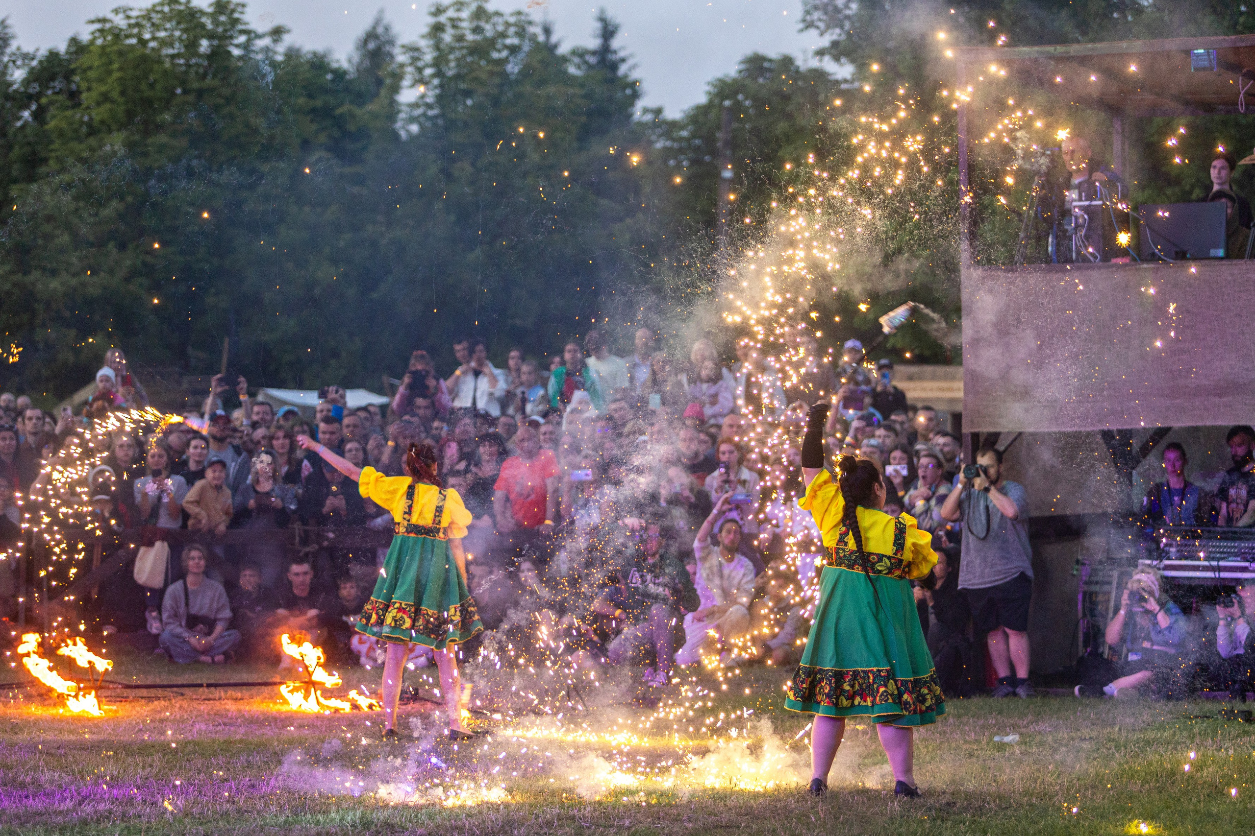 Свята сонца. Профессиональный интерьерный и репортажный фотограф Минск и РБ. Максим Орлов