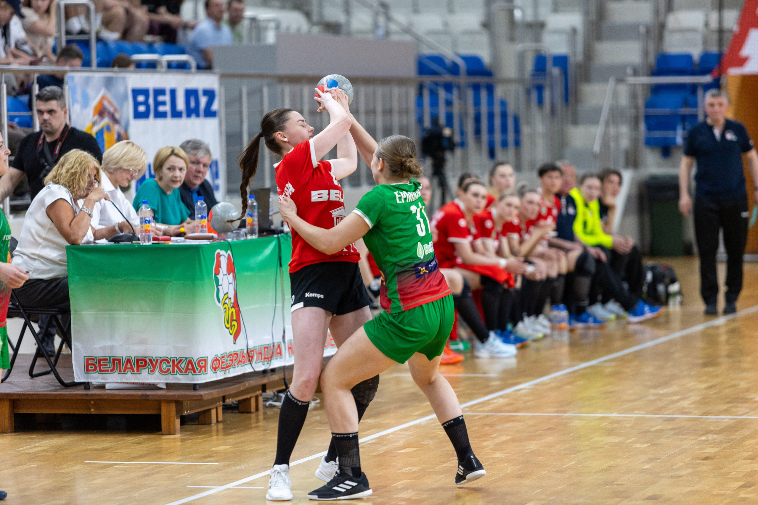 Гандбол. Финал. БНТУ — Гомель. 25.05.2024. Профессиональный интерьерный и репортажный фотограф Минск и РБ. Максим Орлов