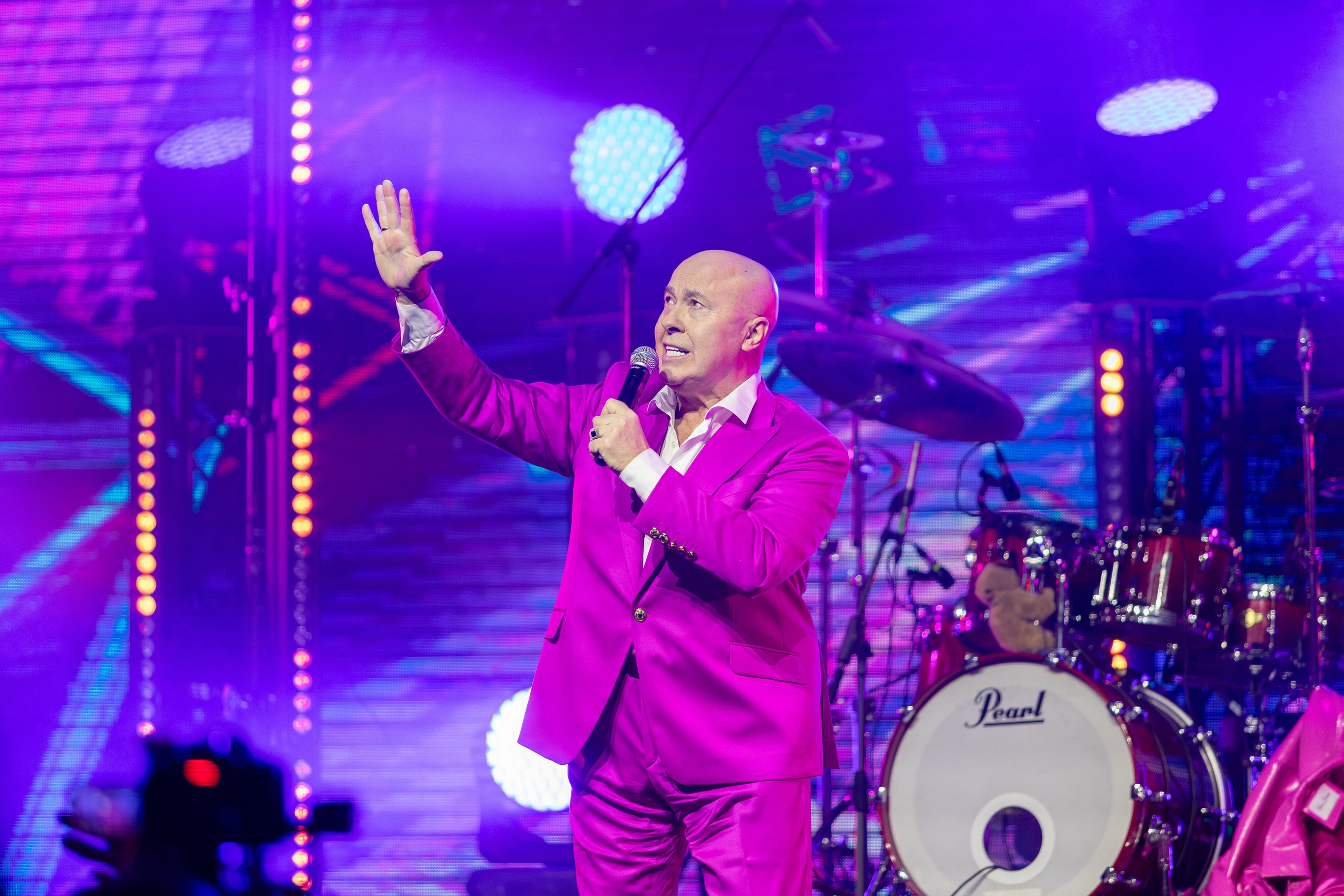 Концерт Насти Кравченко. Профессиональный интерьерный и репортажный фотограф Минск и РБ. Максим Орлов