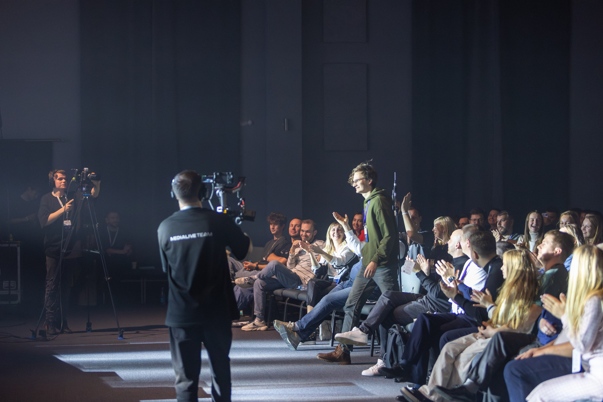 Конференция Medialive 2024. День первый. Профессиональный интерьерный и репортажный фотограф Минск и РБ. Максим Орлов