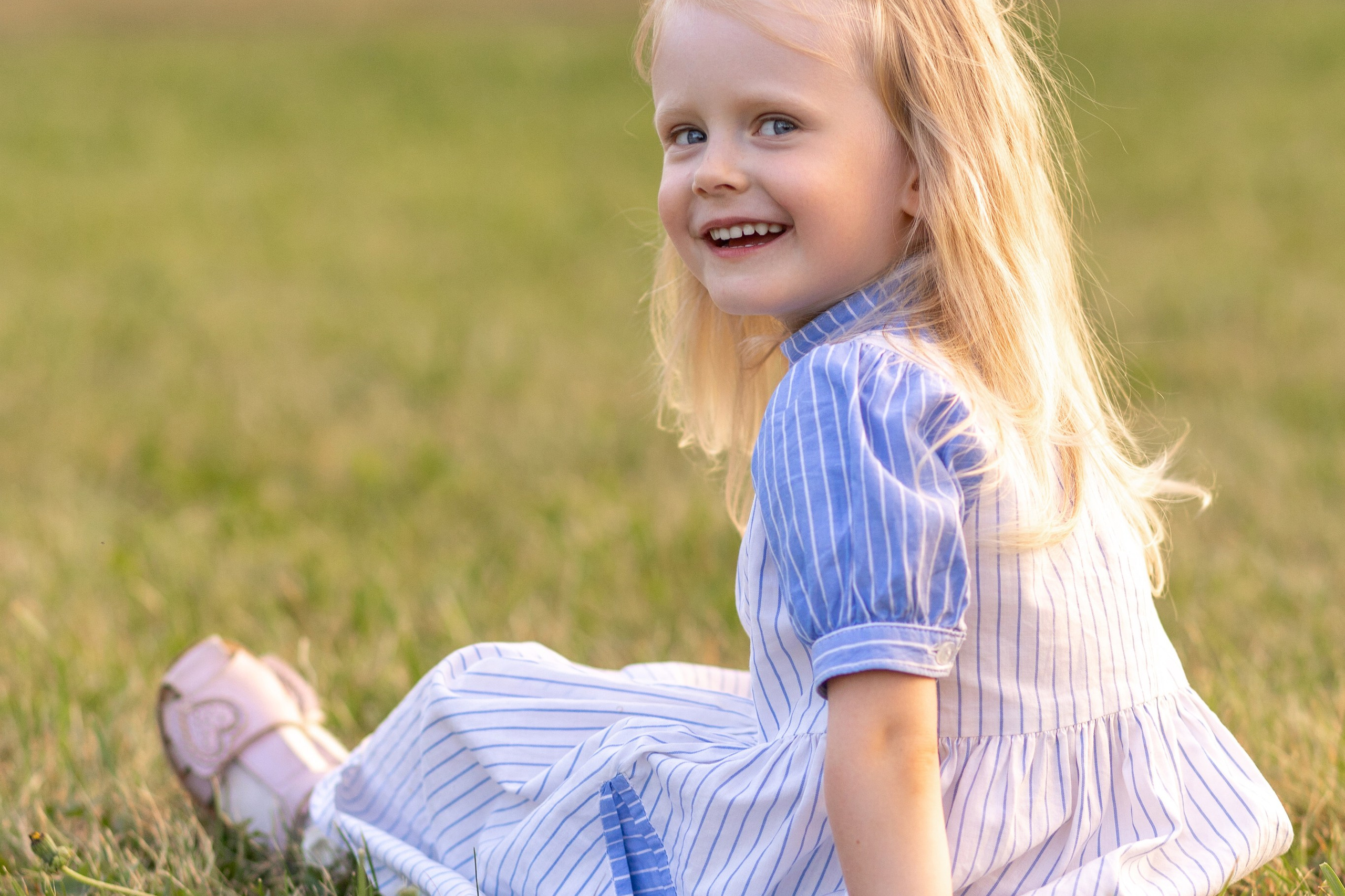 Стеша с мамой. Профессиональный интерьерный и репортажный фотограф Минск и РБ. Максим Орлов