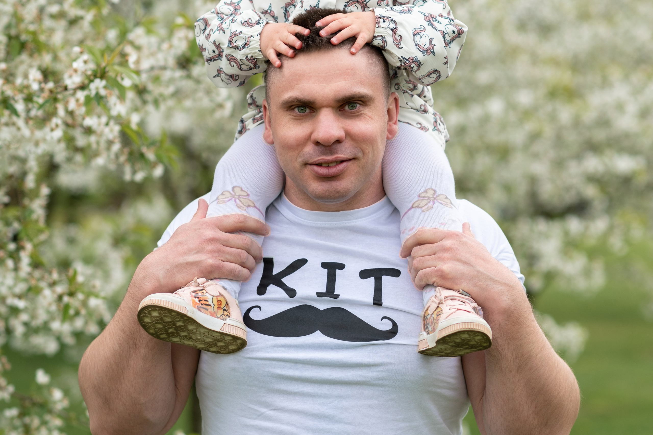 Олег, Каролина и Стефания. Профессиональный интерьерный и репортажный фотограф Минск и РБ. Максим Орлов