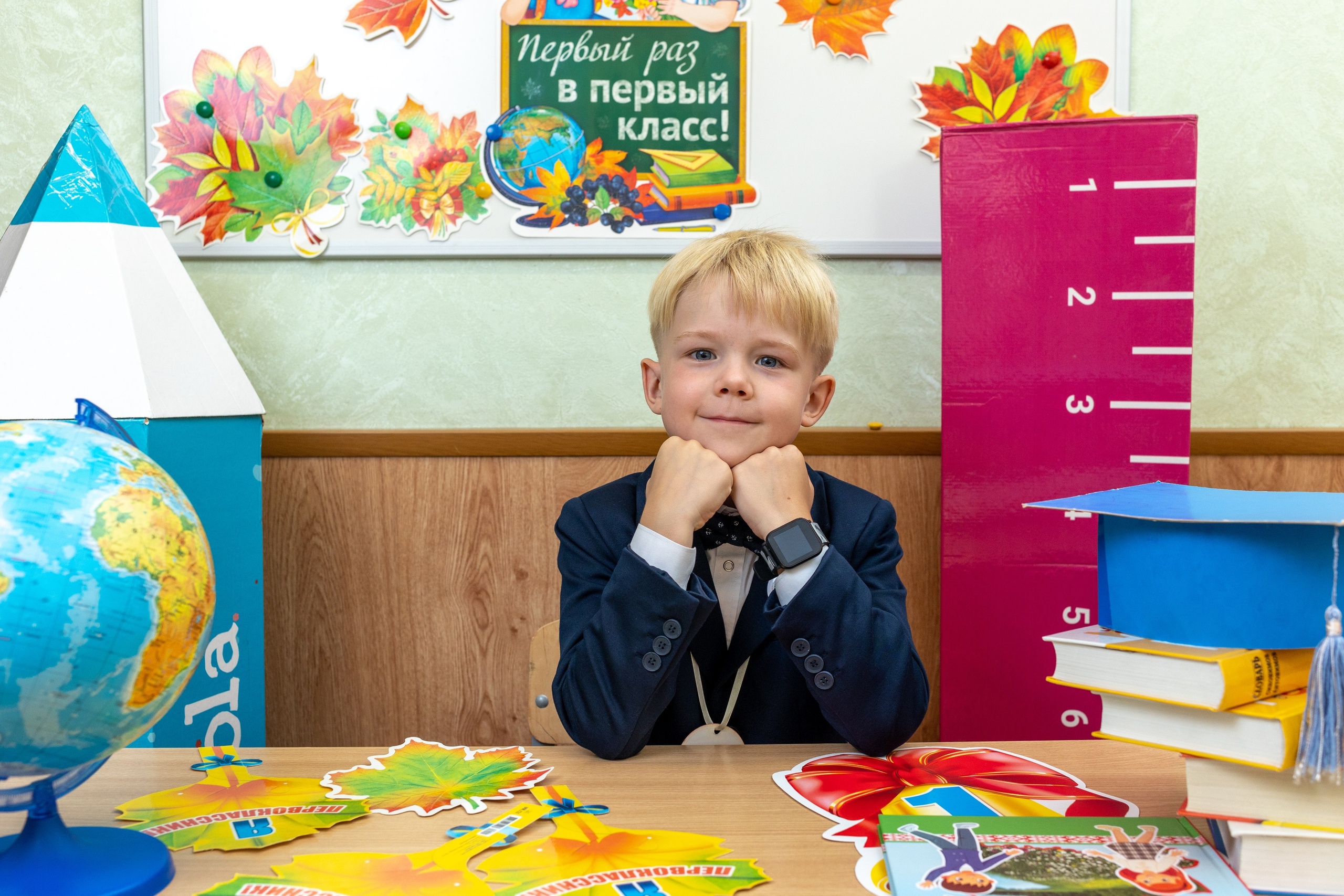 Линейка 1 сентября 2023 г. Профессиональный интерьерный и репортажный фотограф Минск и РБ. Максим Орлов