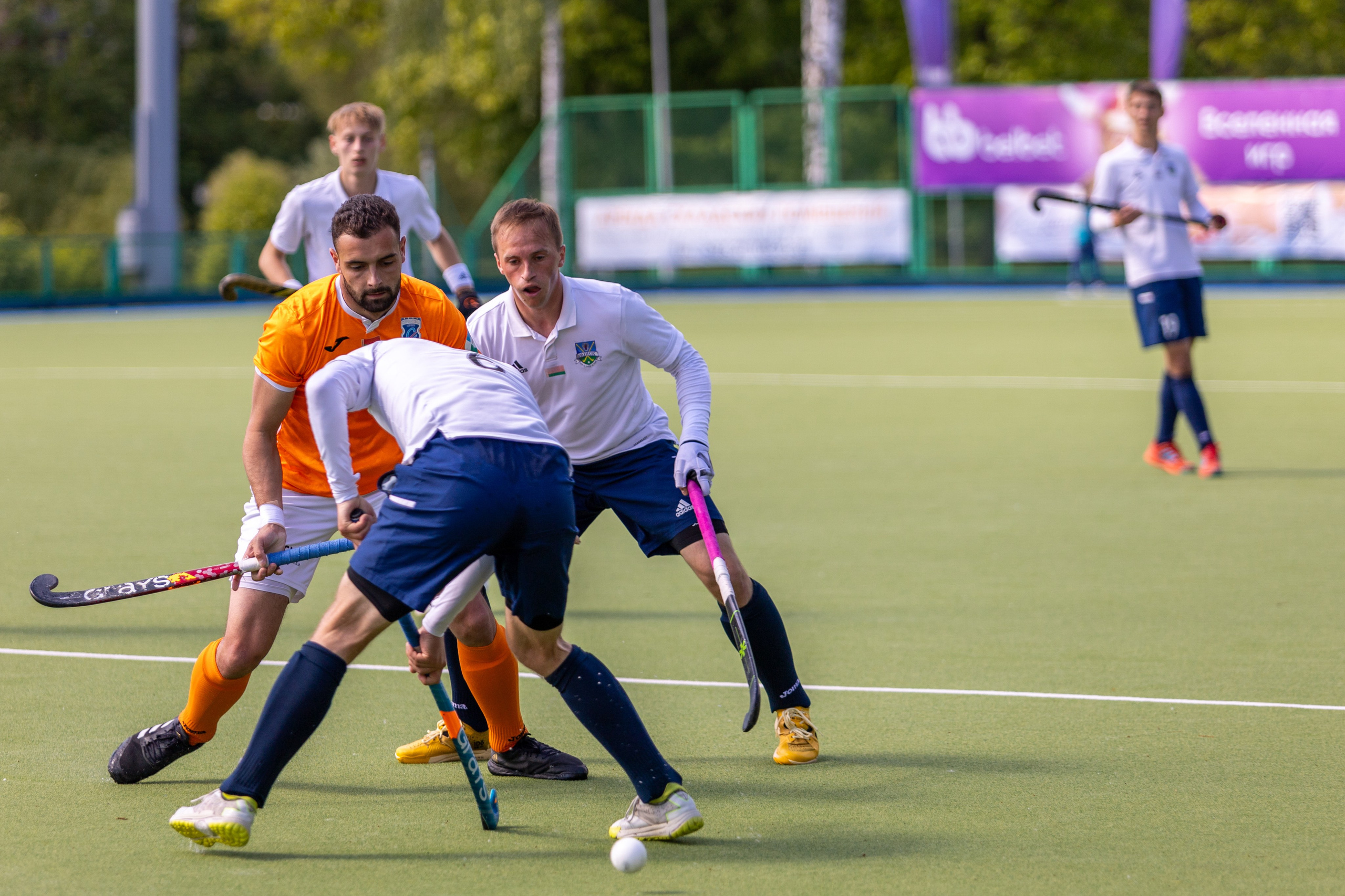 Хоккей на траве. ХК Минск — СК Строитель 12.05.2024. Профессиональный интерьерный и репортажный фотограф Минск и РБ. Максим Орлов