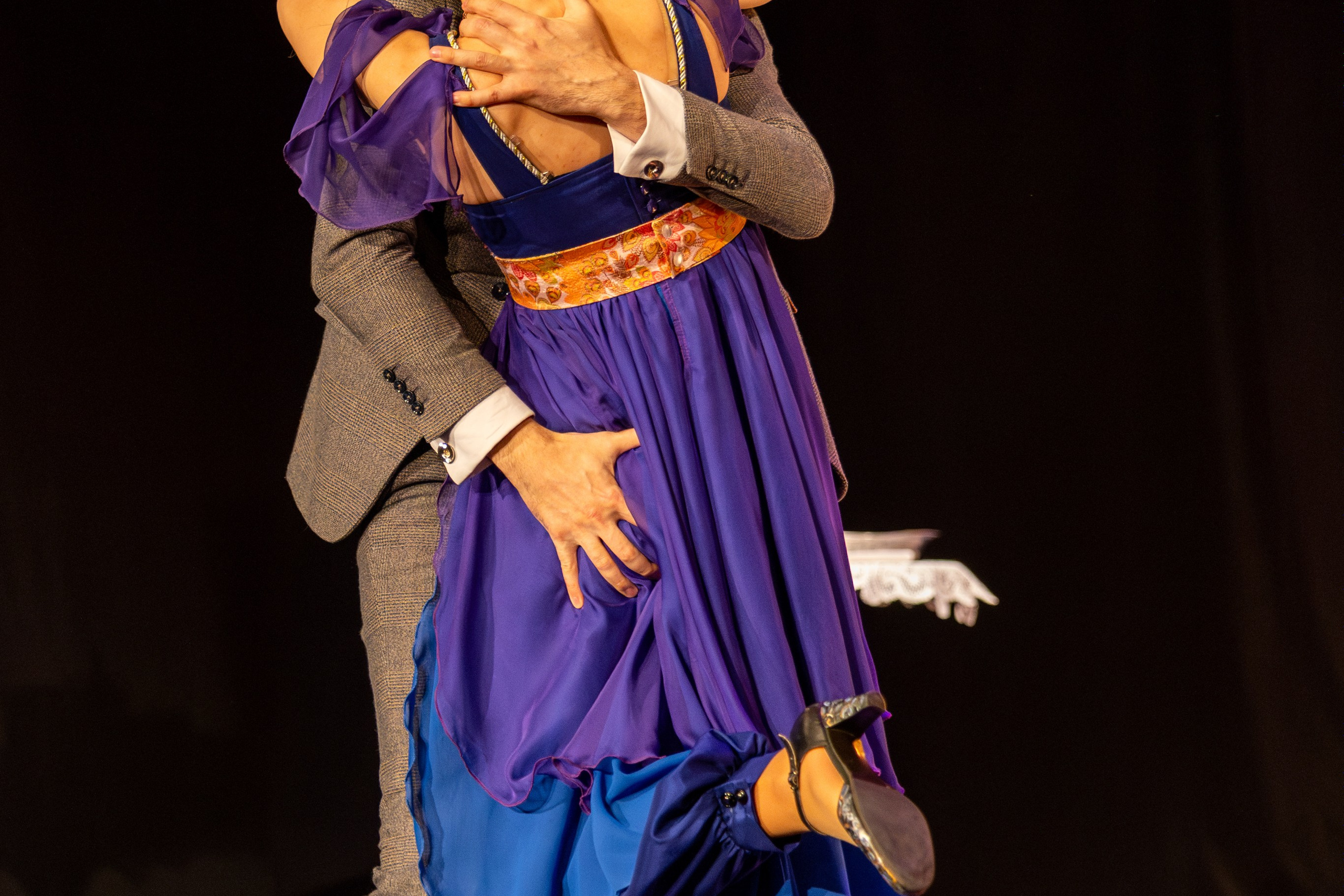 Новый театр «Как важно быть серьезным». Профессиональный интерьерный и репортажный фотограф Минск и РБ. Максим Орлов