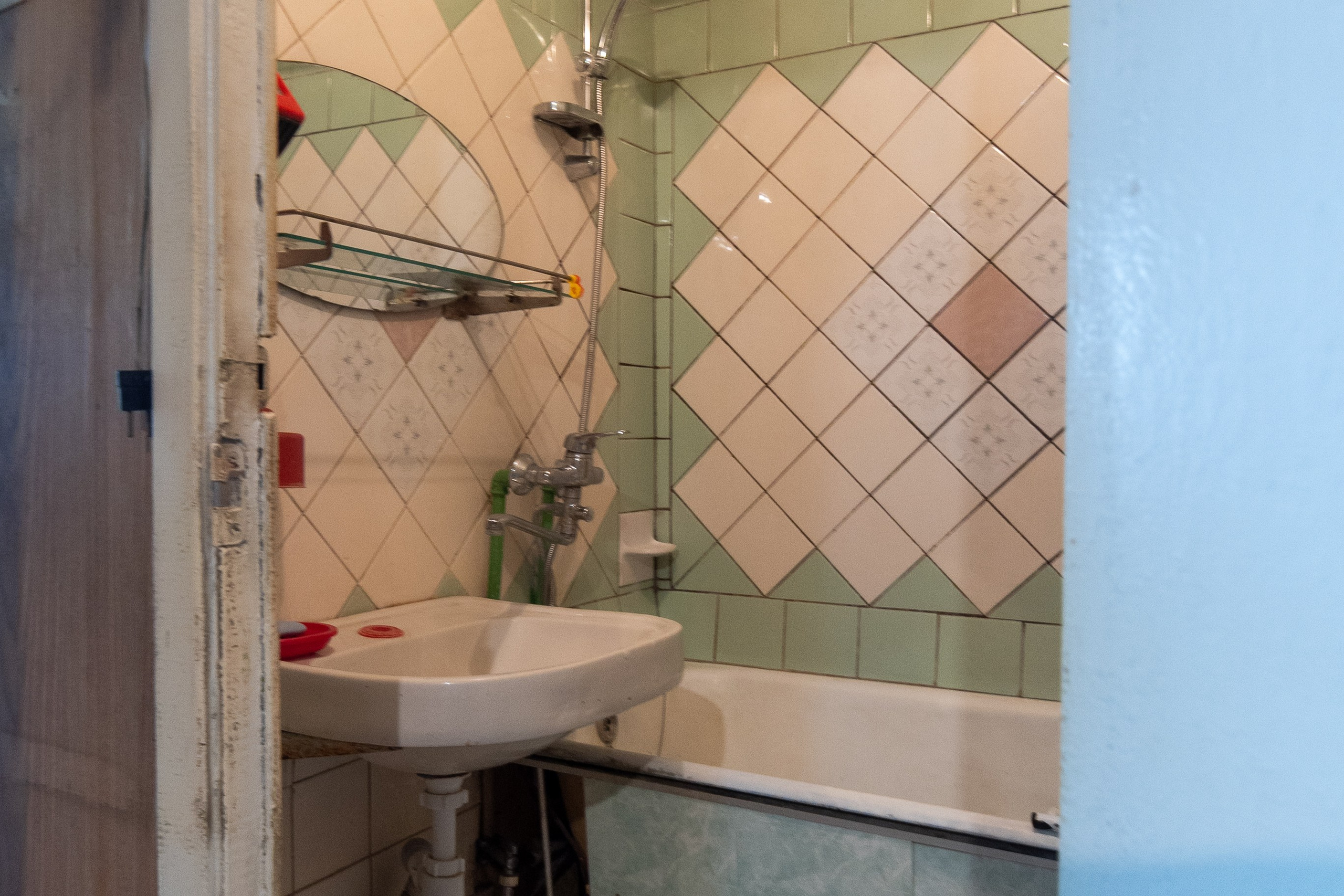 Пр. Газеты Звезда. Слабонервным не смотреть.Суперэконом вариант. Профессиональный интерьерный и репортажный фотограф Минск и РБ. Максим Орлов