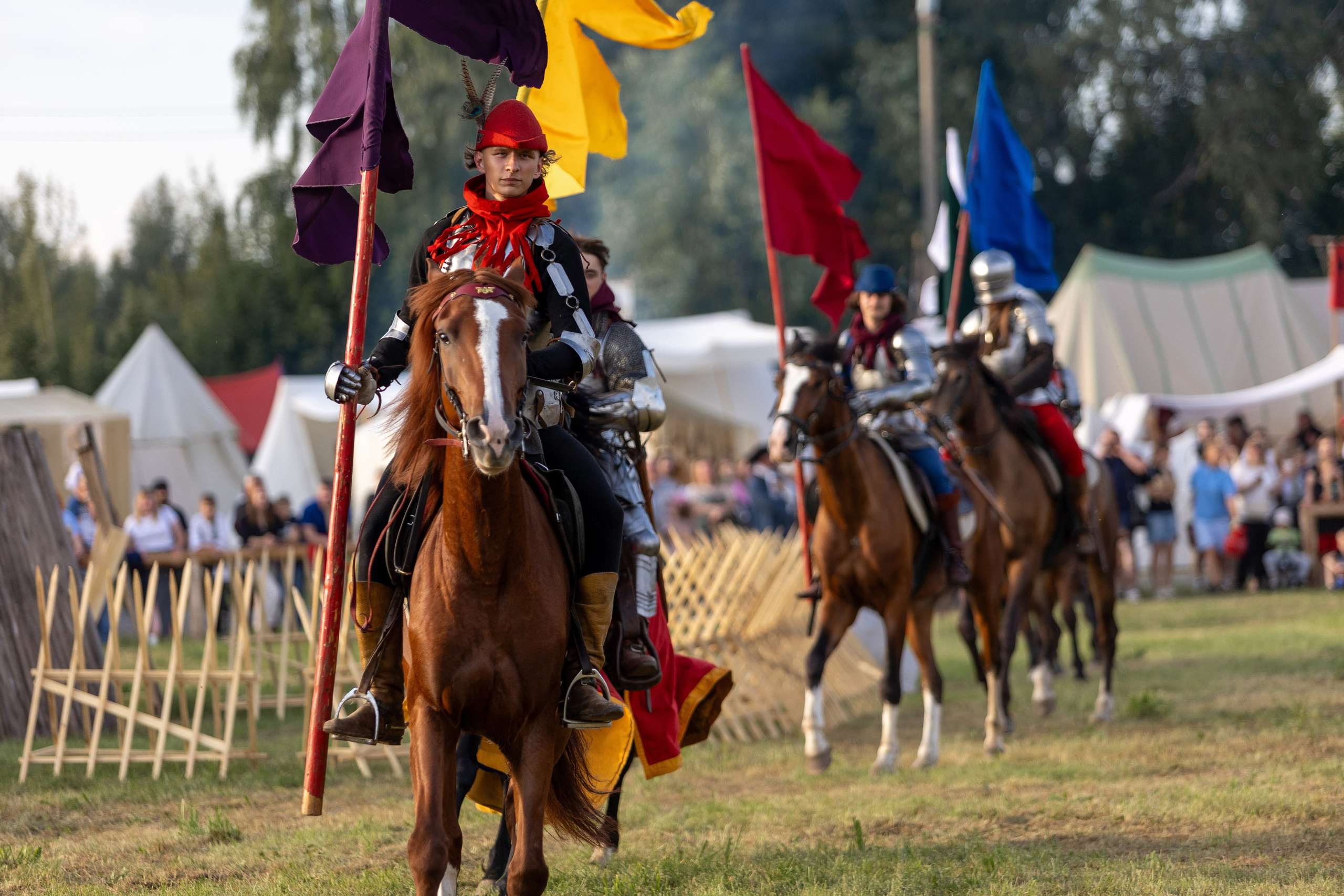Рыцарский фест. Мстиславль. Профессиональный интерьерный и репортажный фотограф Минск и РБ. Максим Орлов