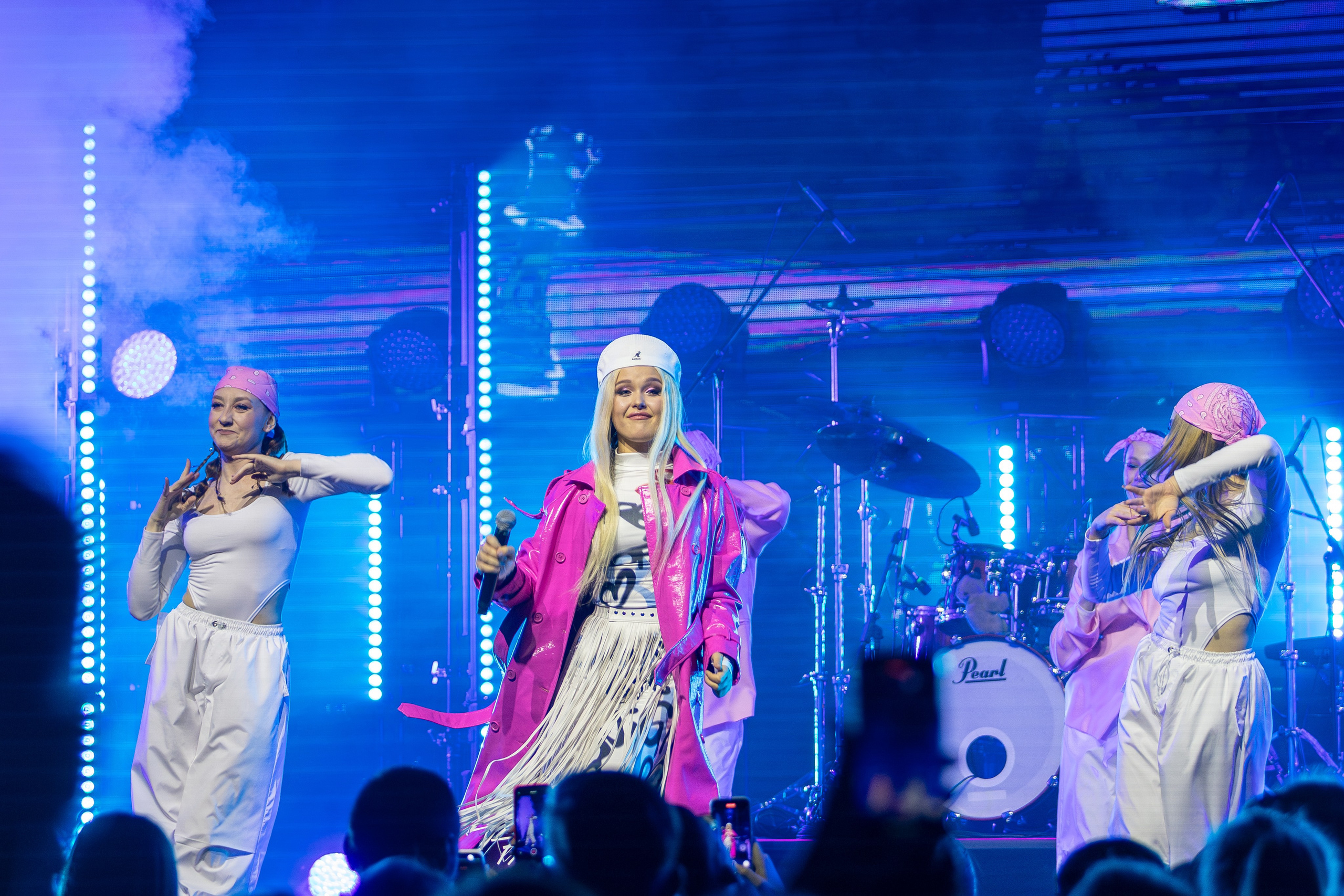 Концерт Насти Кравченко. Профессиональный интерьерный и репортажный фотограф Минск и РБ. Максим Орлов