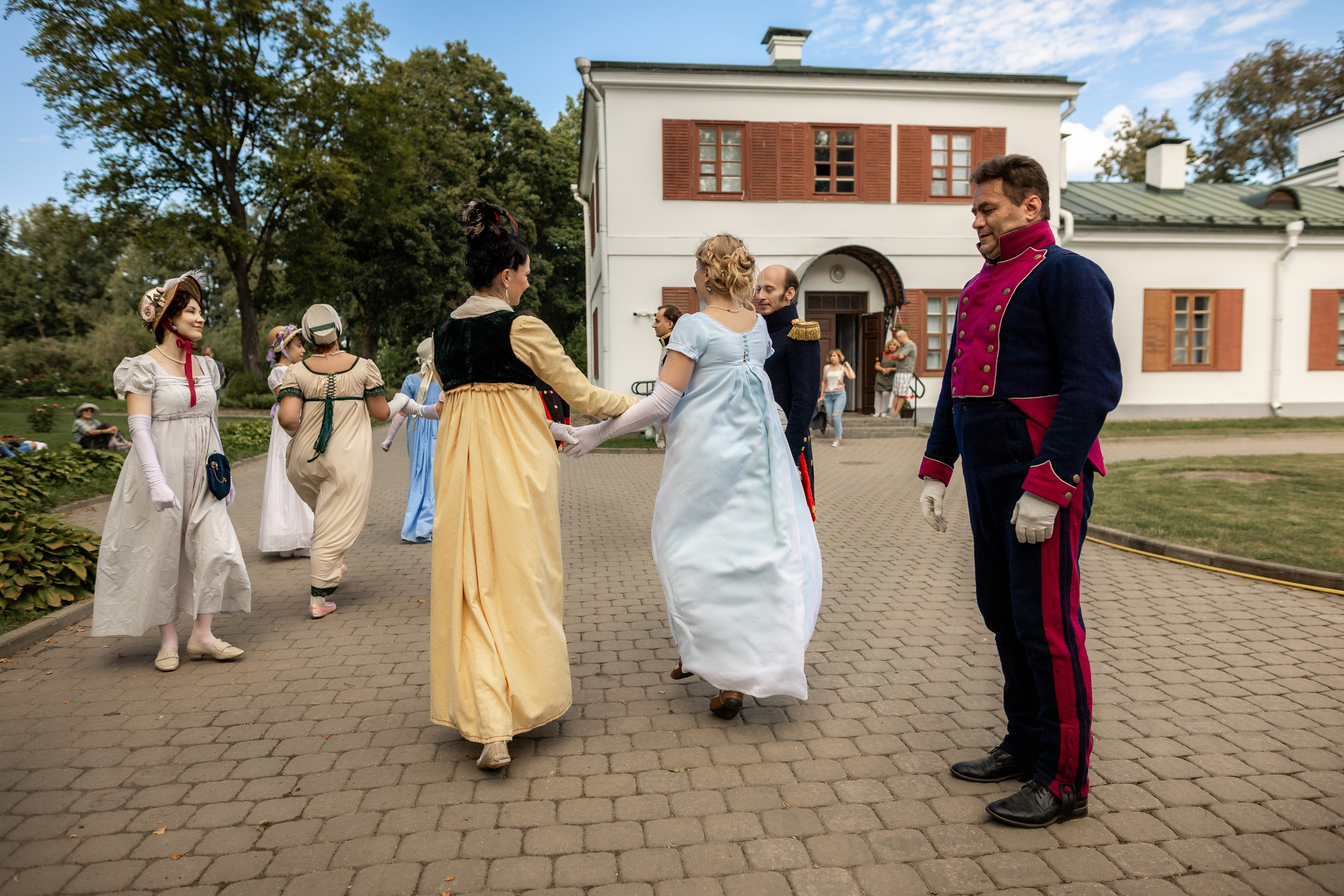 Пикник начала 19 века. Профессиональный интерьерный и репортажный фотограф Минск и РБ. Максим Орлов
