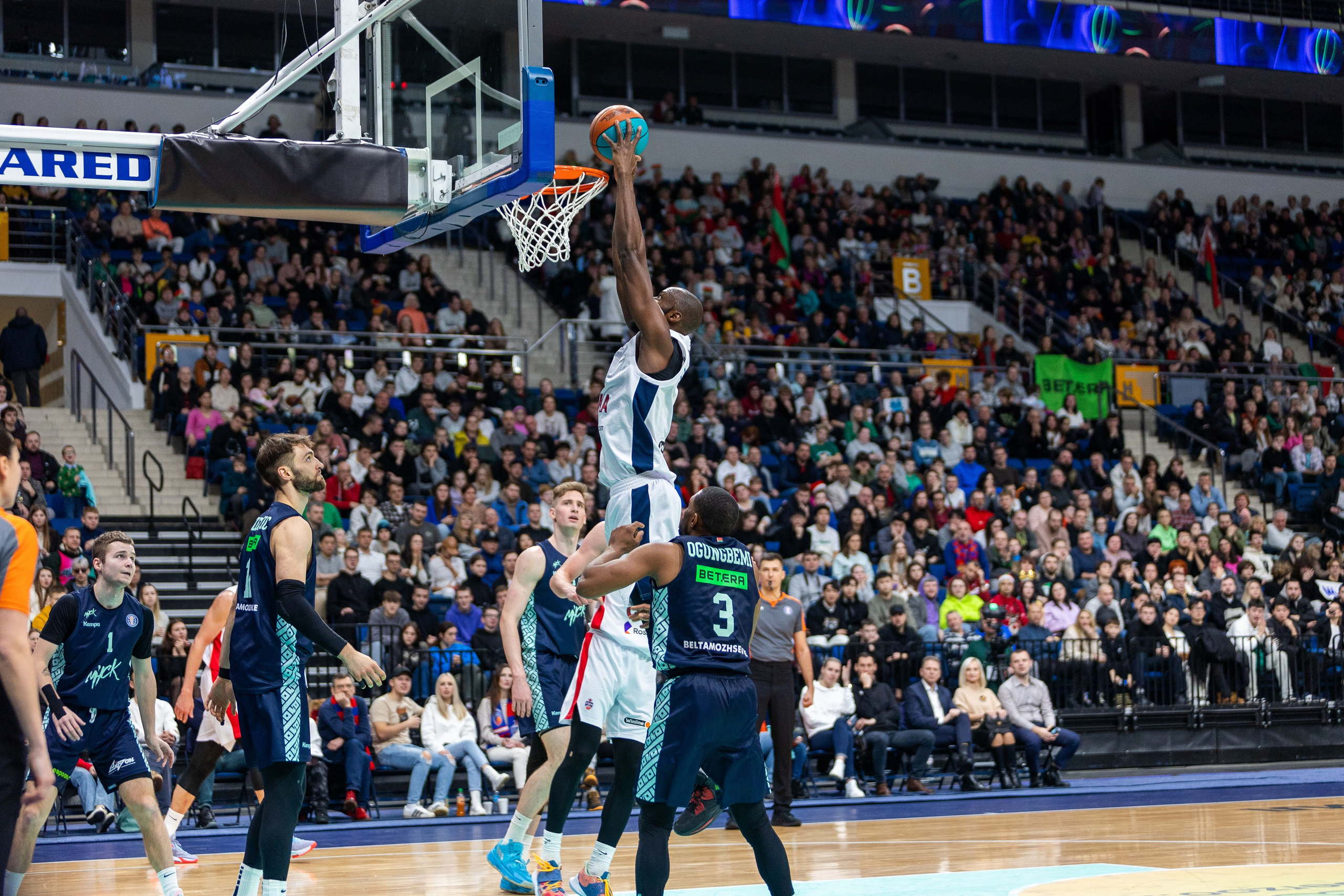 Баскетбол. Минск — ЦСКА. Лучшие кадры. 25.12.2023. Профессиональный интерьерный и репортажный фотограф Минск и РБ. Максим Орлов