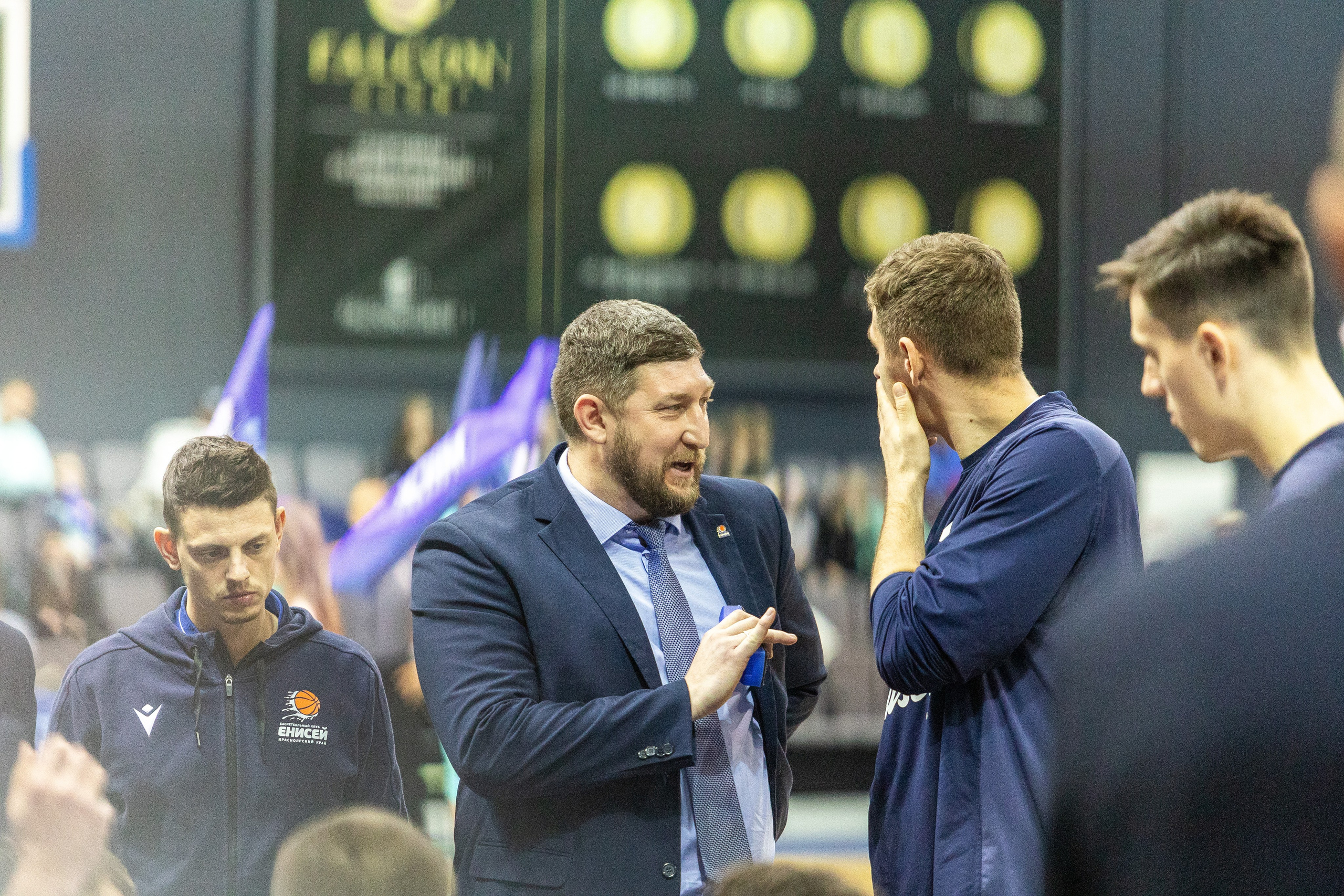 Баскетбол. Лучшие кадры. Минск — Енисей. 11.12.2023. Профессиональный интерьерный и репортажный фотограф Минск и РБ. Максим Орлов