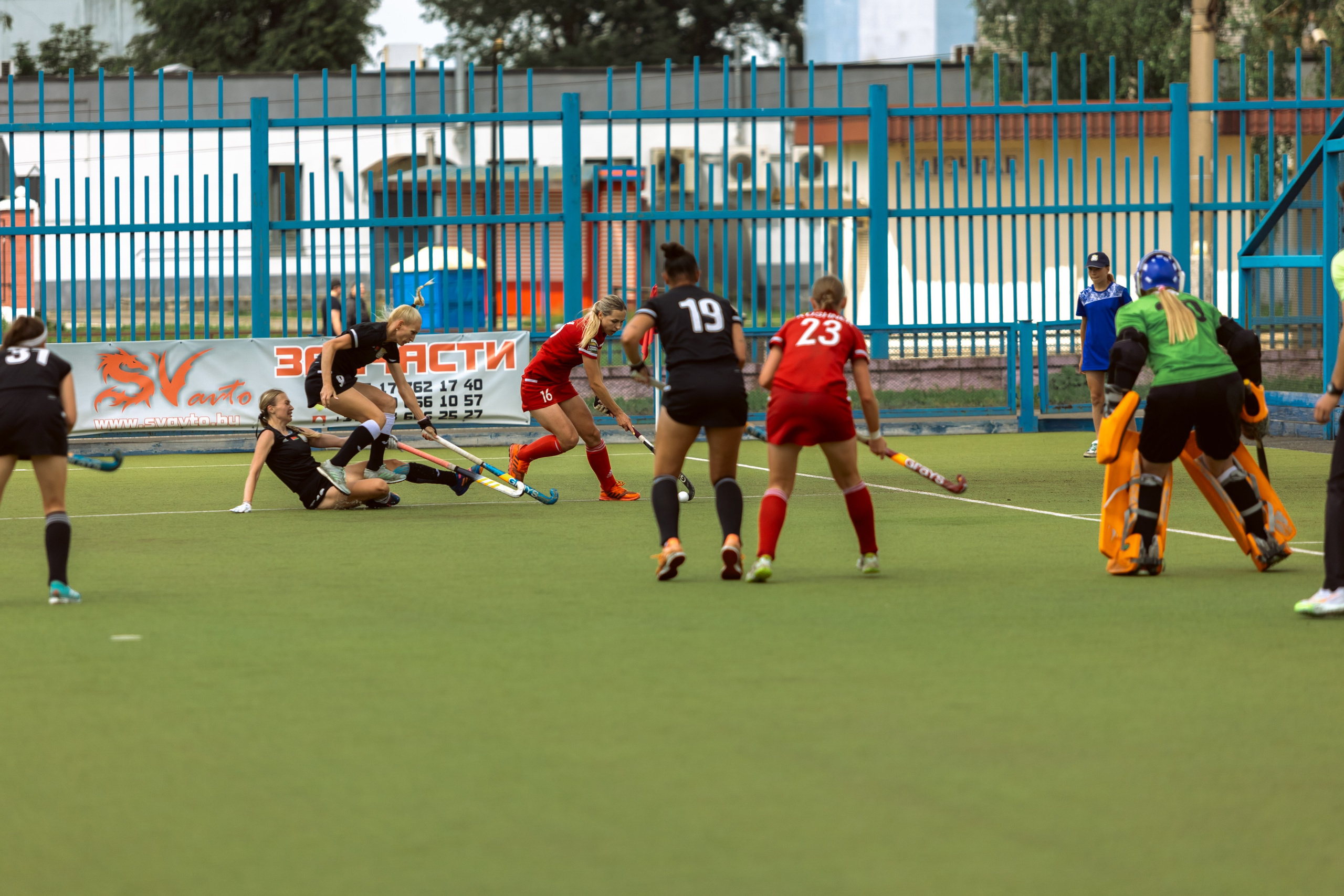 Хоккей на траве. Девушки. Минск — Виктория. 16.06.2024. Профессиональный интерьерный и репортажный фотограф Минск и РБ. Максим Орлов