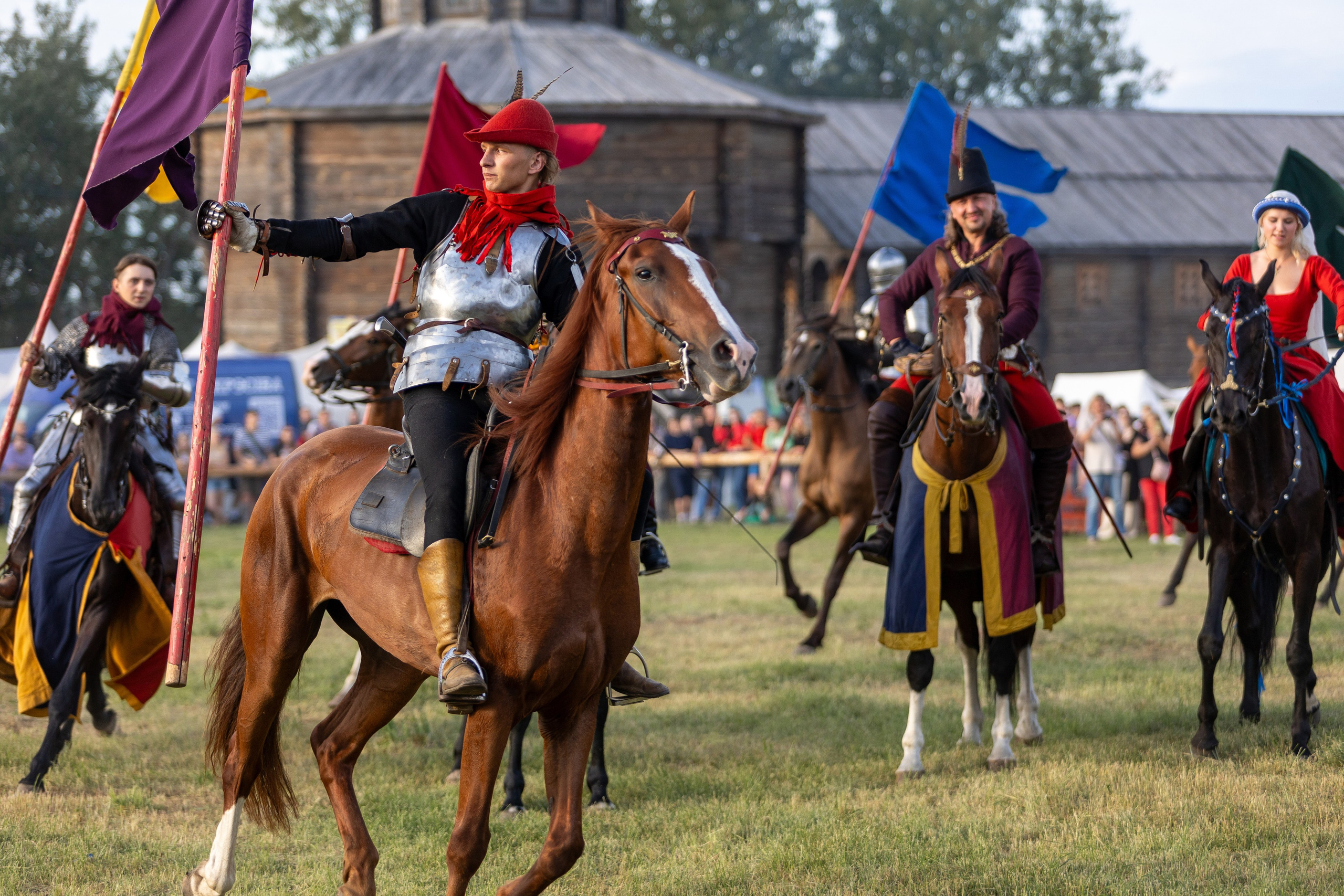 Рыцарский фест. Мстиславль. Профессиональный интерьерный и репортажный фотограф Минск и РБ. Максим Орлов