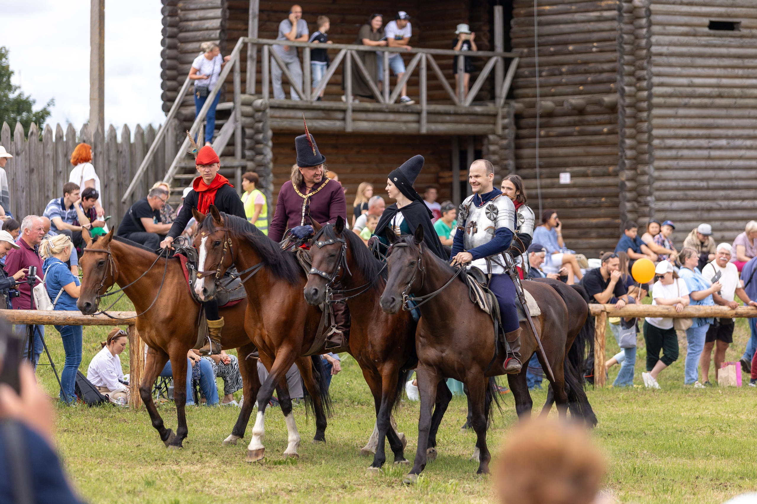 Рыцарский фест. Мстиславль. Профессиональный интерьерный и репортажный фотограф Минск и РБ. Максим Орлов
