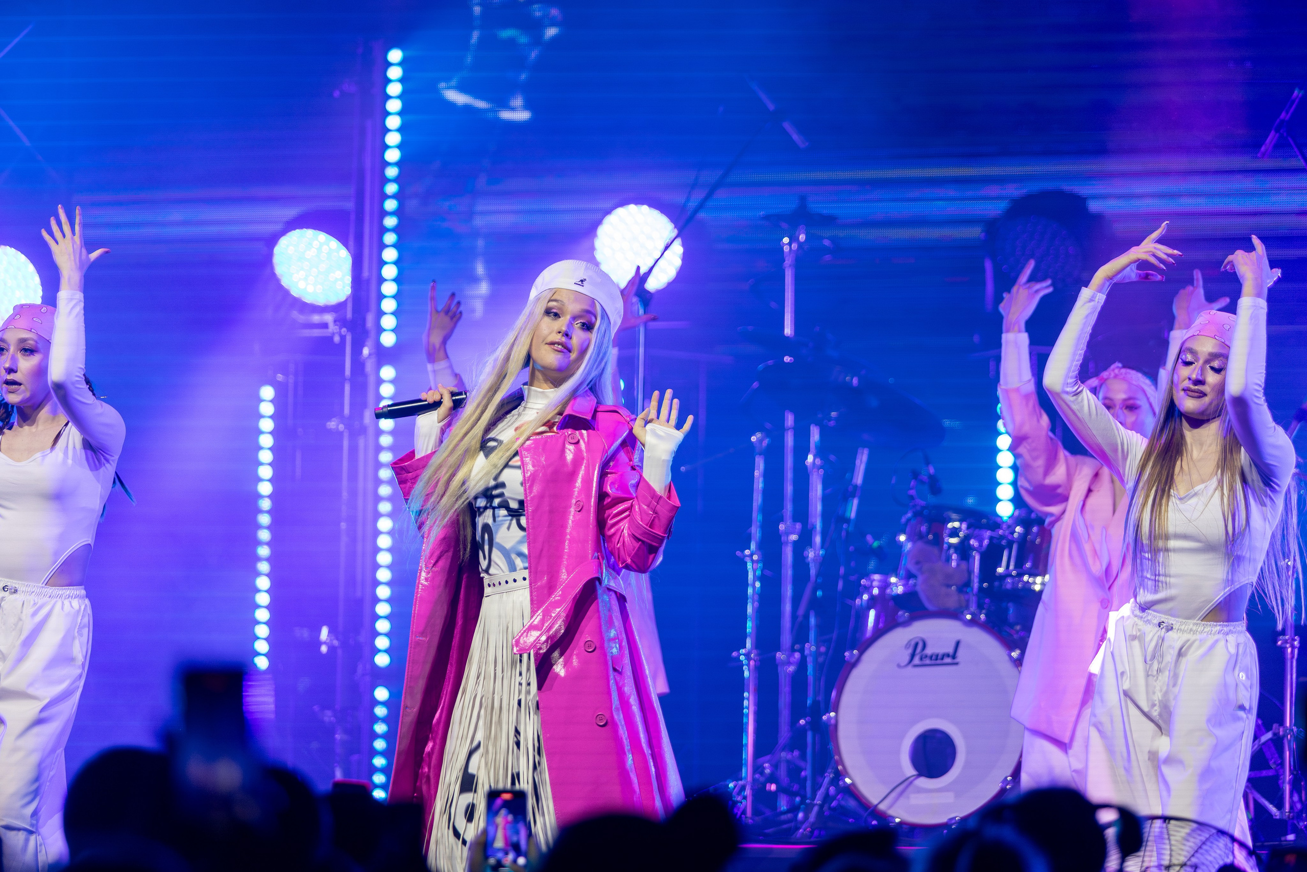 Концерт Насти Кравченко. Профессиональный интерьерный и репортажный фотограф Минск и РБ. Максим Орлов