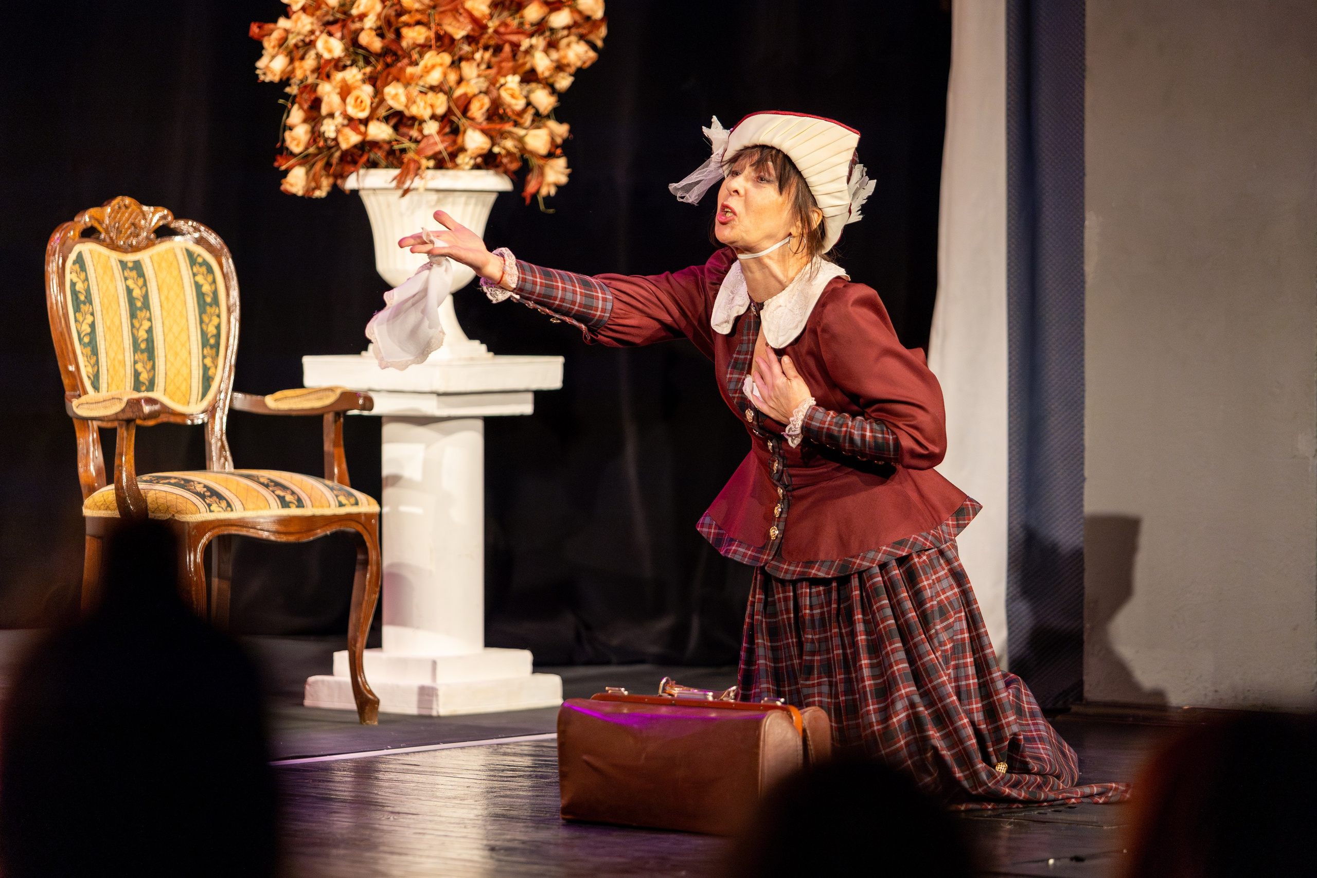 Новый театр «Как важно быть серьезным». Профессиональный интерьерный и репортажный фотограф Минск и РБ. Максим Орлов