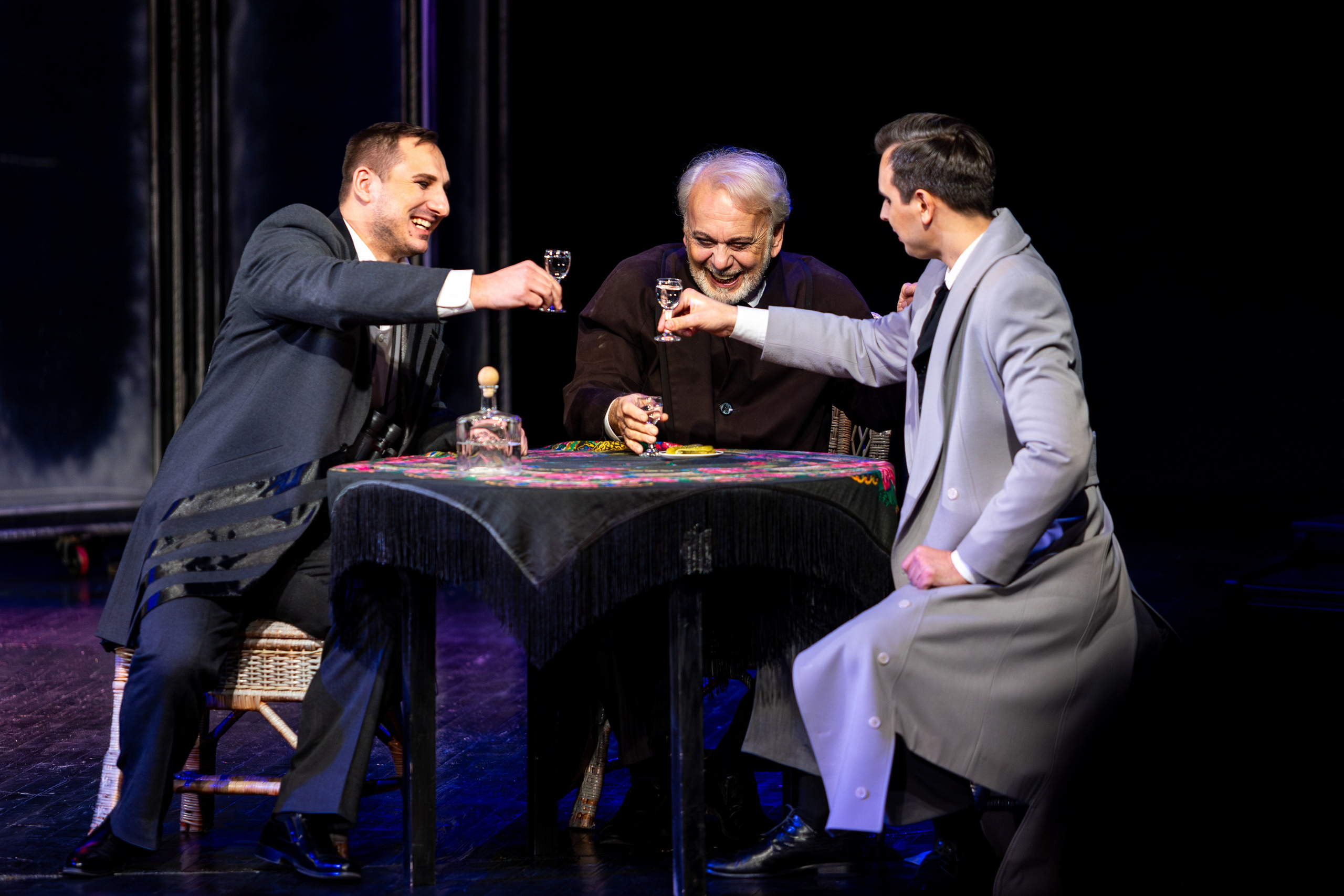 Новый театр «Я вещь». Профессиональный интерьерный и репортажный фотограф Минск и РБ. Максим Орлов