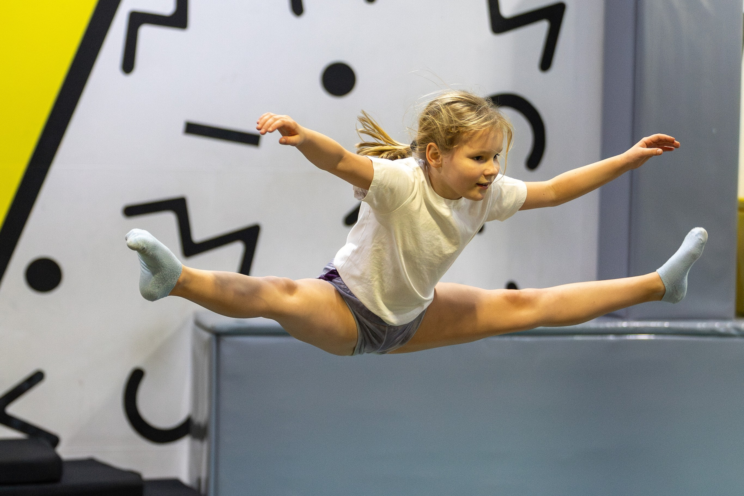 ДР Влада (батутная арена). Профессиональный интерьерный и репортажный фотограф Минск и РБ. Максим Орлов