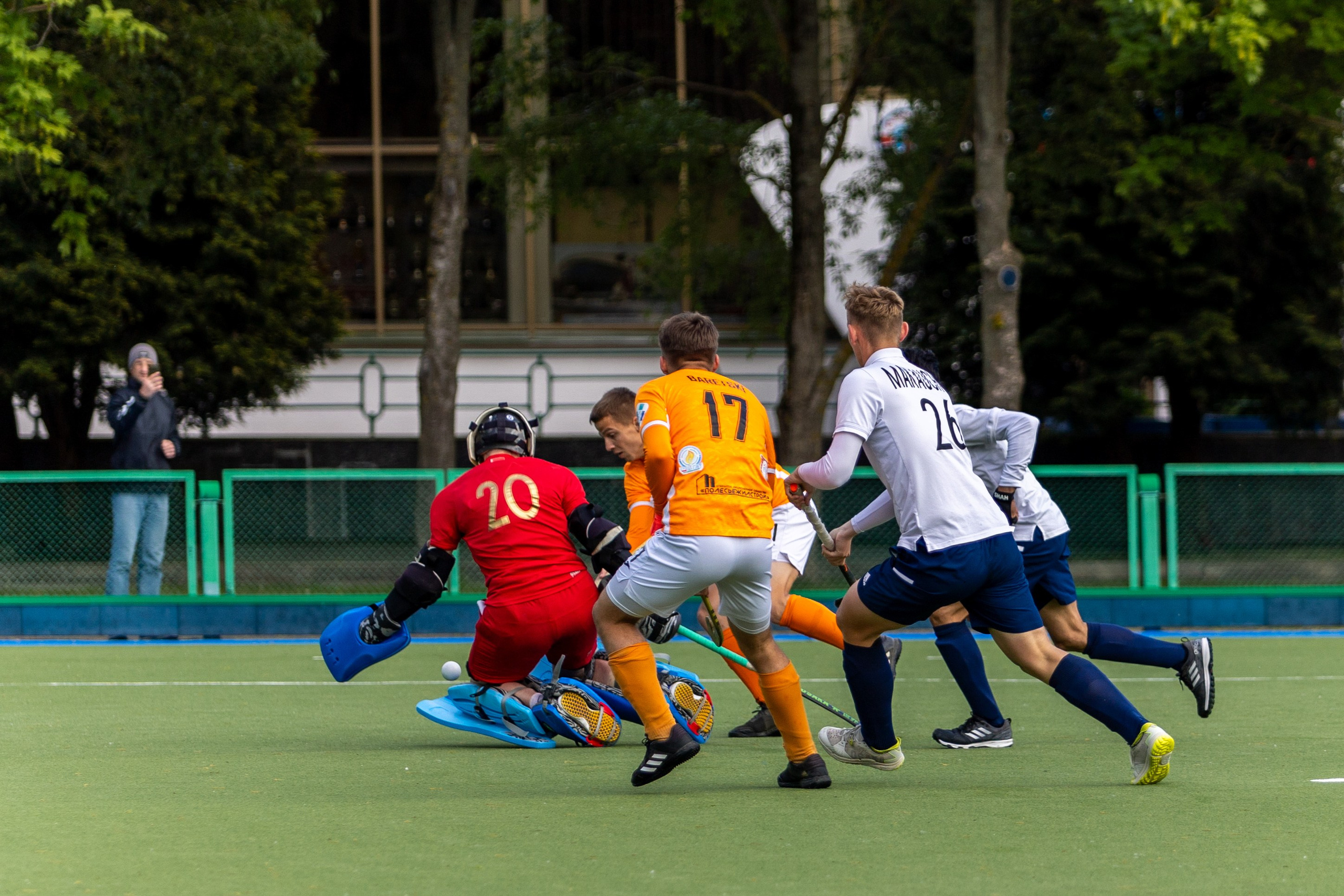 Хоккей на траве. ХК Минск — СК Строитель 11.05.2024. Профессиональный интерьерный и репортажный фотограф Минск и РБ. Максим Орлов