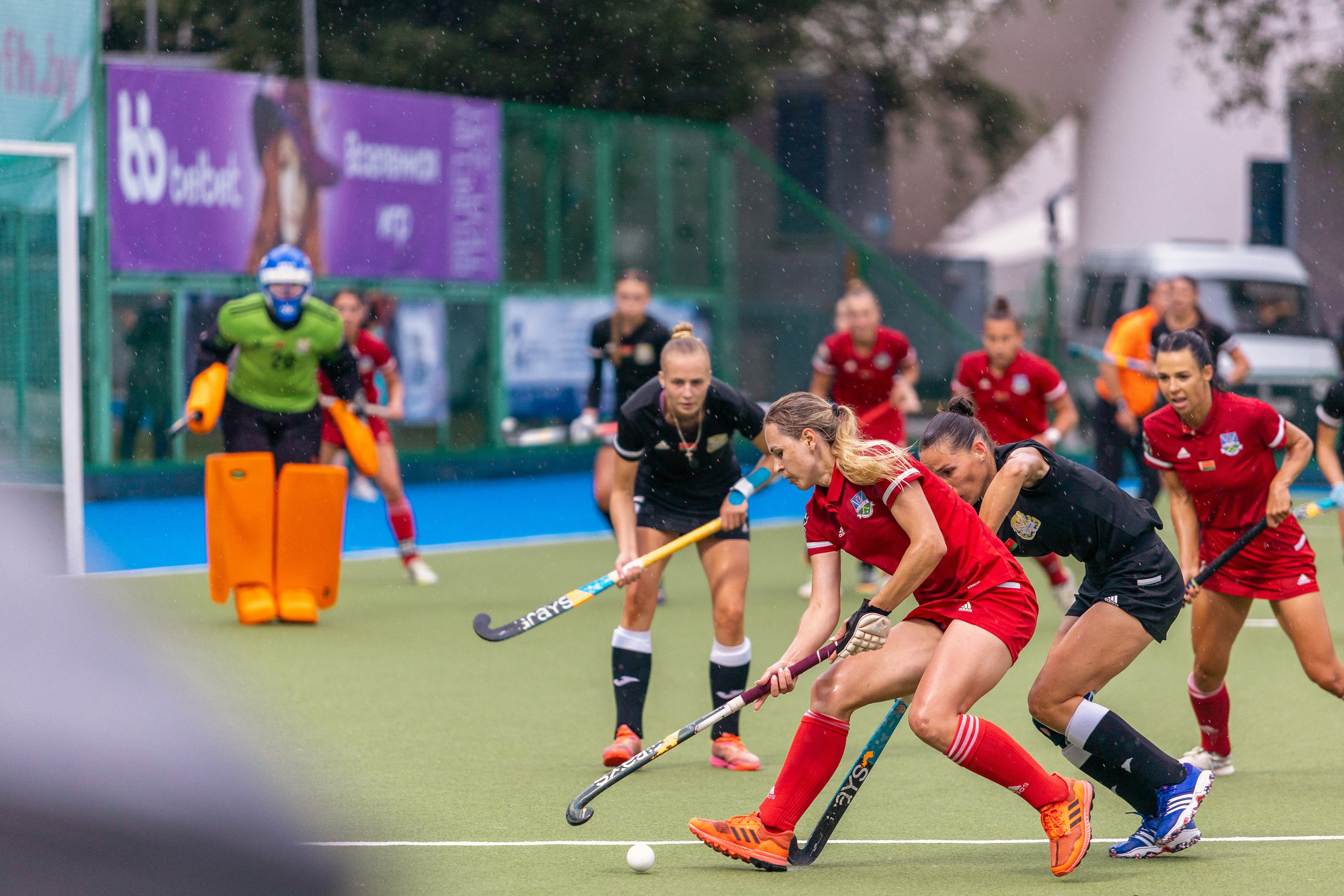 Хоккей на траве. Девушки. ХК Минск — ХК Виктория (Смолевичи) 10.06.2024. Профессиональный интерьерный и репортажный фотограф Минск и РБ. Максим Орлов