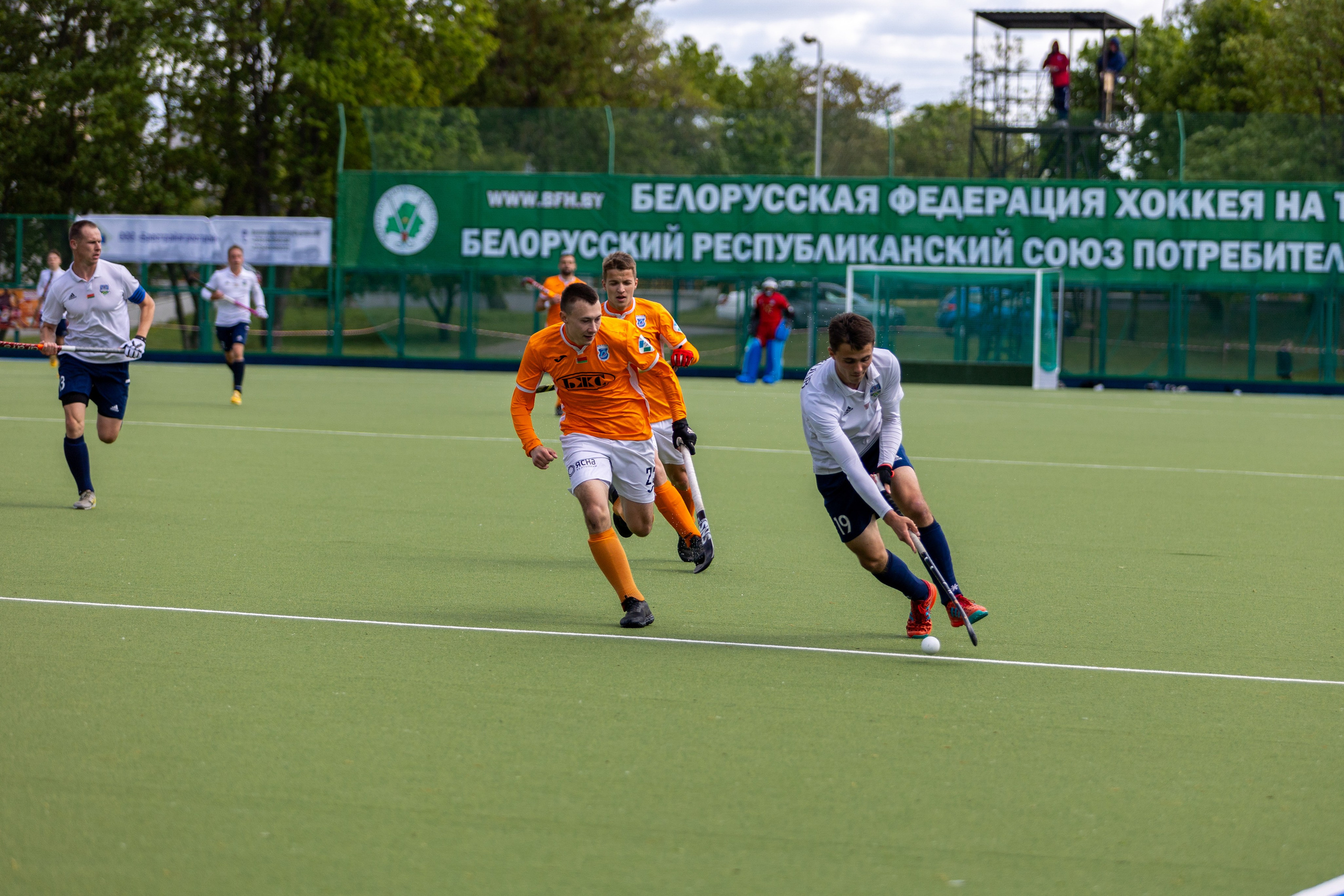 Хоккей на траве. ХК Минск — СК Строитель 11.05.2024. Профессиональный интерьерный и репортажный фотограф Минск и РБ. Максим Орлов