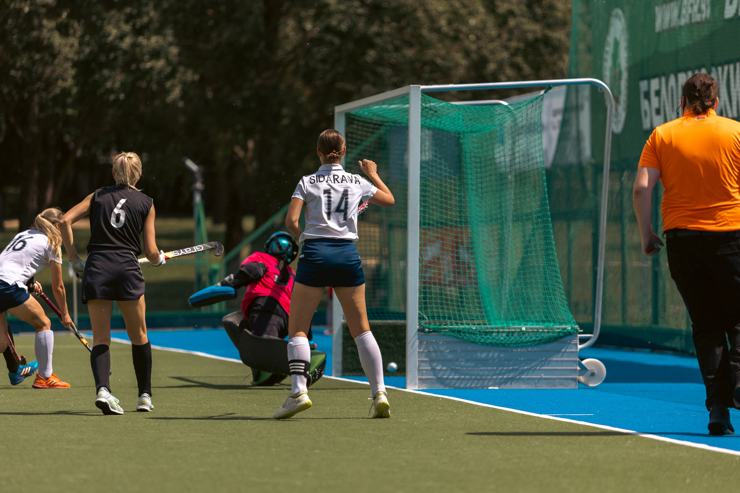 Хоккей на траве. Девушки. Минск — Текстильщик 29.052024. Профессиональный интерьерный и репортажный фотограф Минск и РБ. Максим Орлов